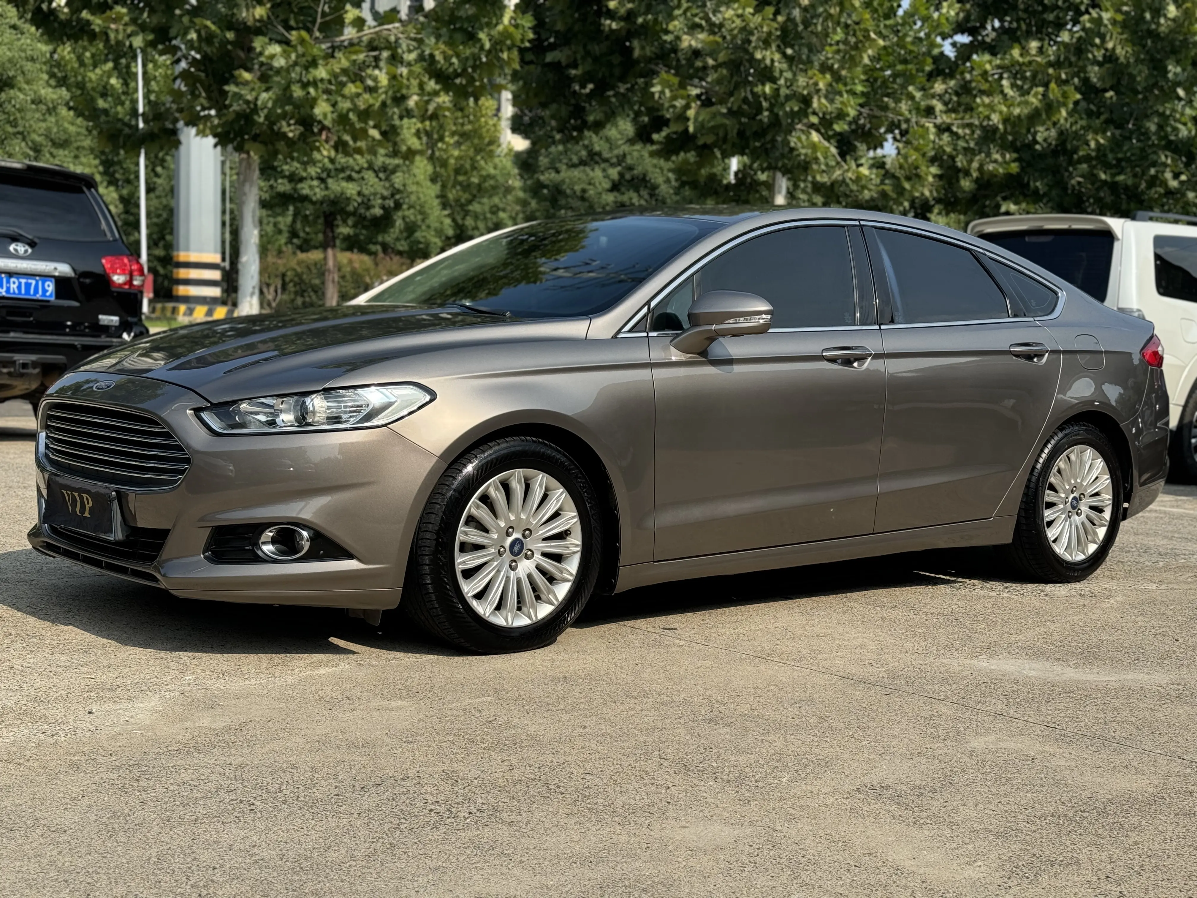 Ford Mondeo  из Китая