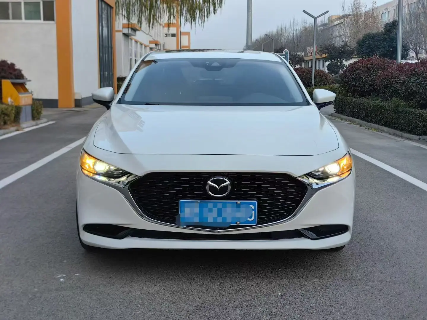 Mazda Axela (Mazda3)  из Китая