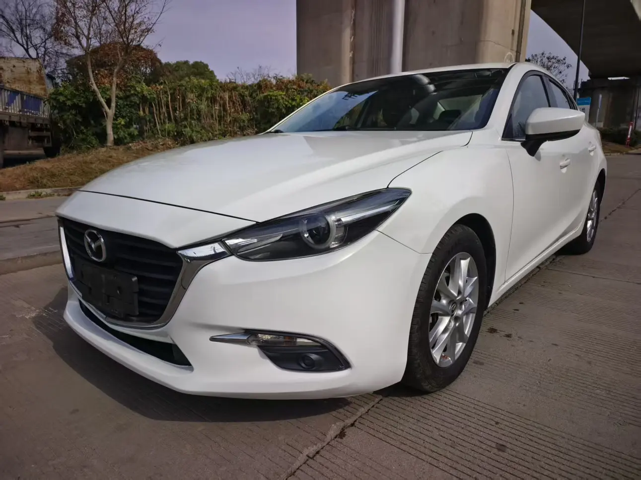 Mazda Axela (Mazda3)  из Китая