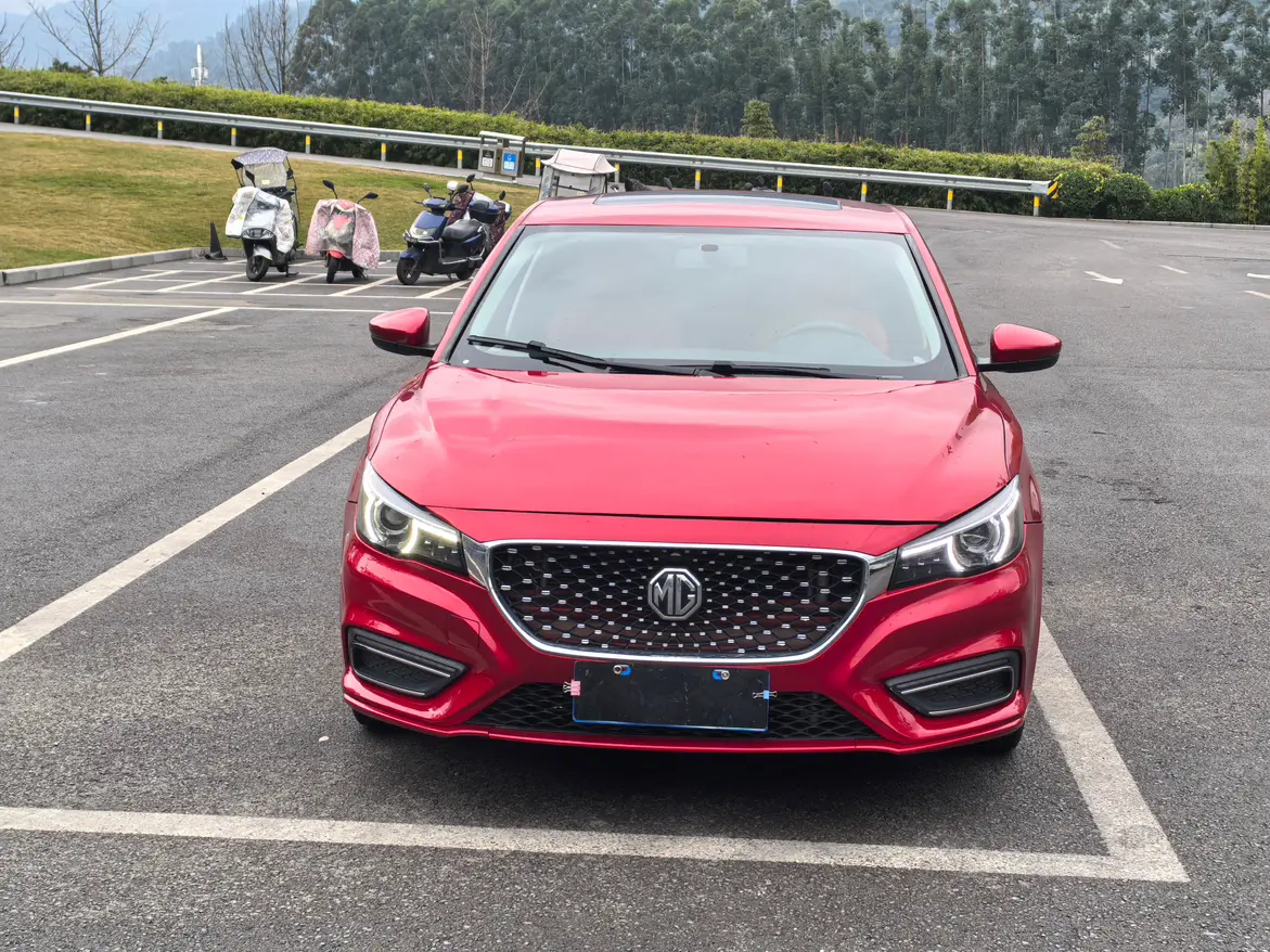 MG 6  из Китая