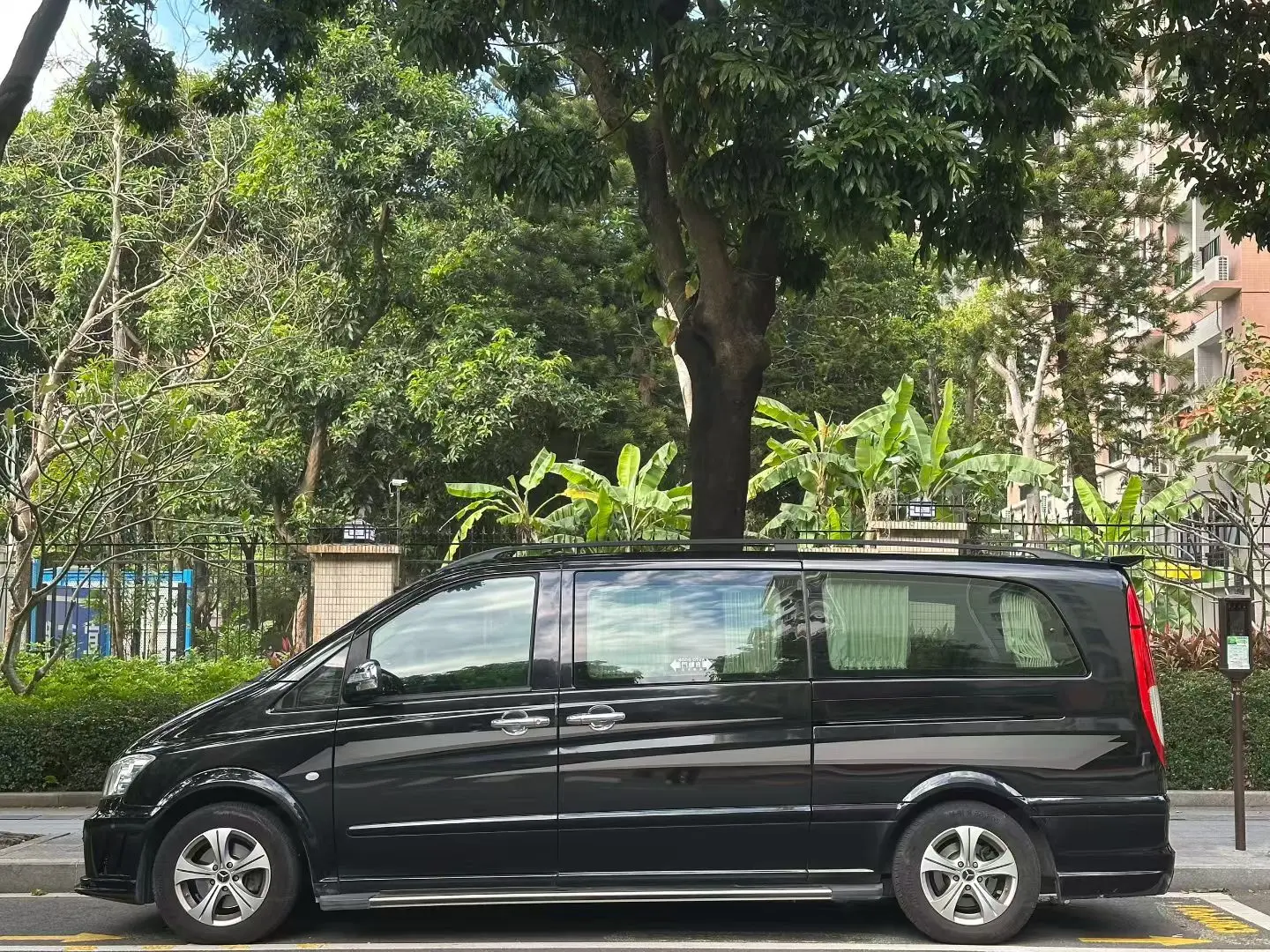 Mercedes-Benz Vito  из Китая