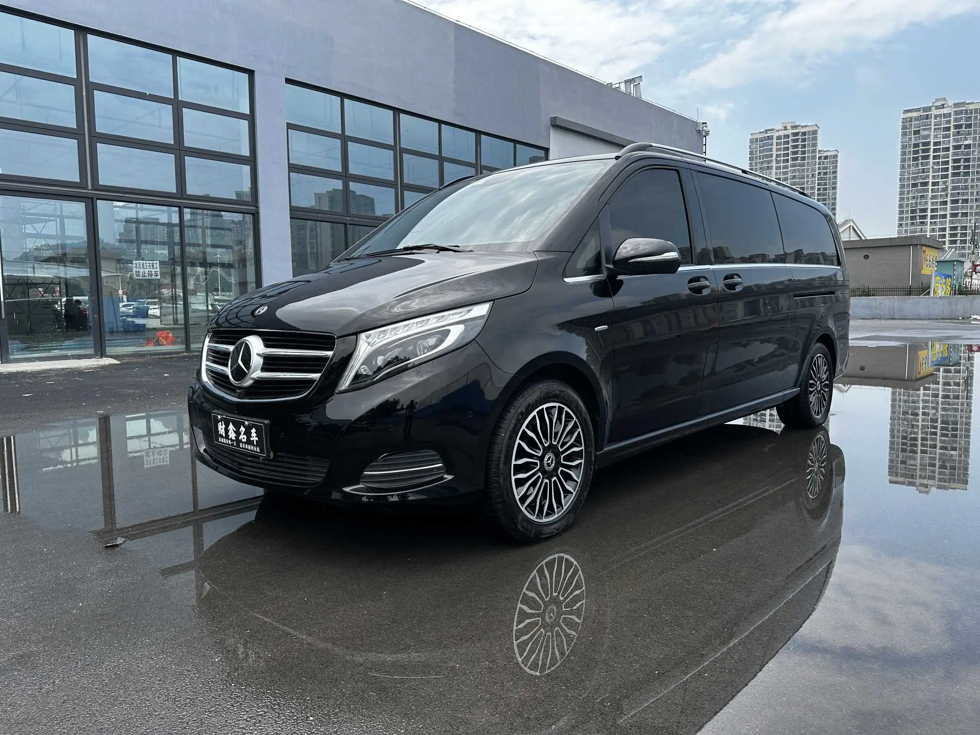 Mercedes-Benz Mercedes Benz V Class  из Китая