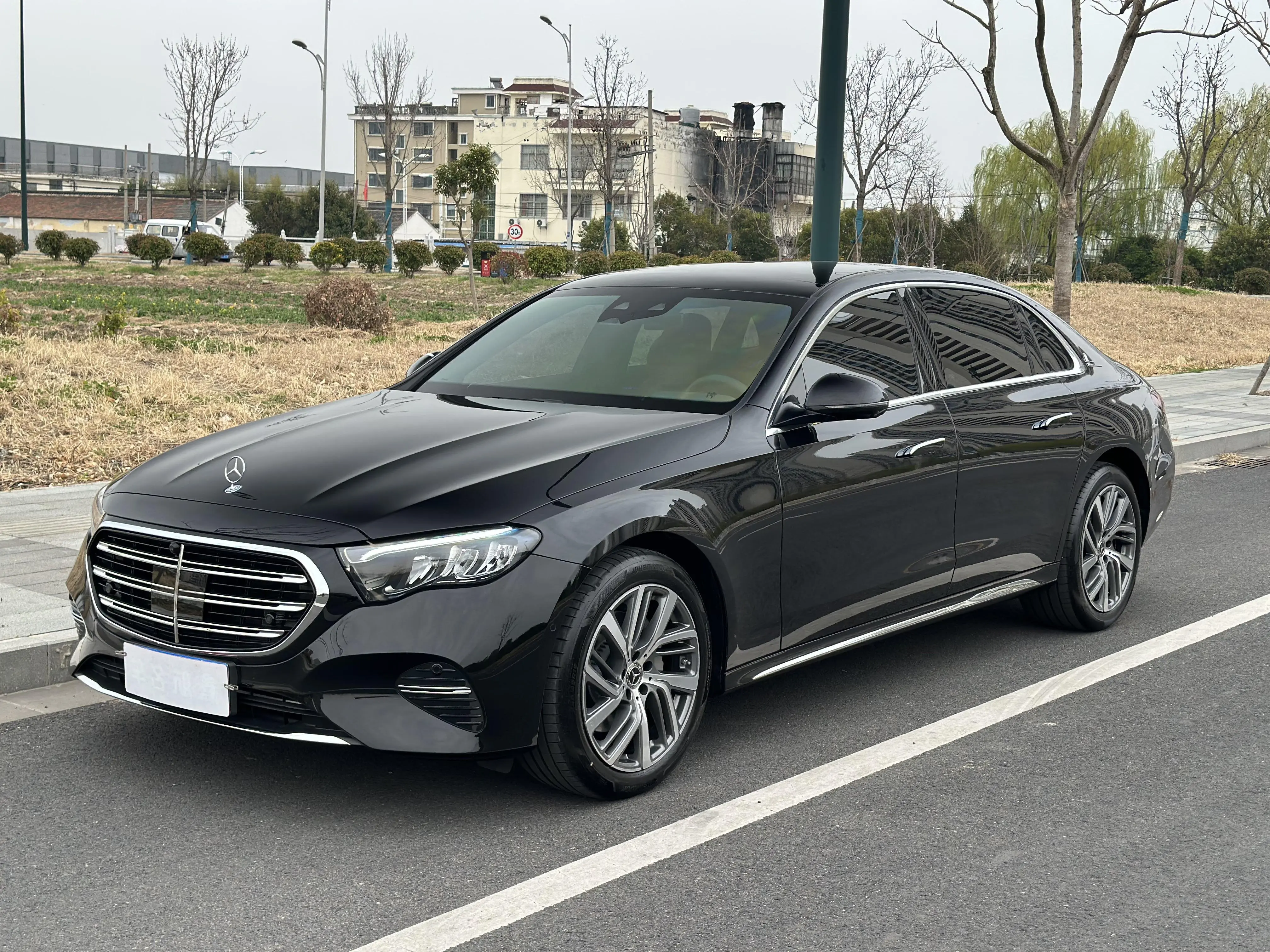 Mercedes-Benz E-Class  из Китая