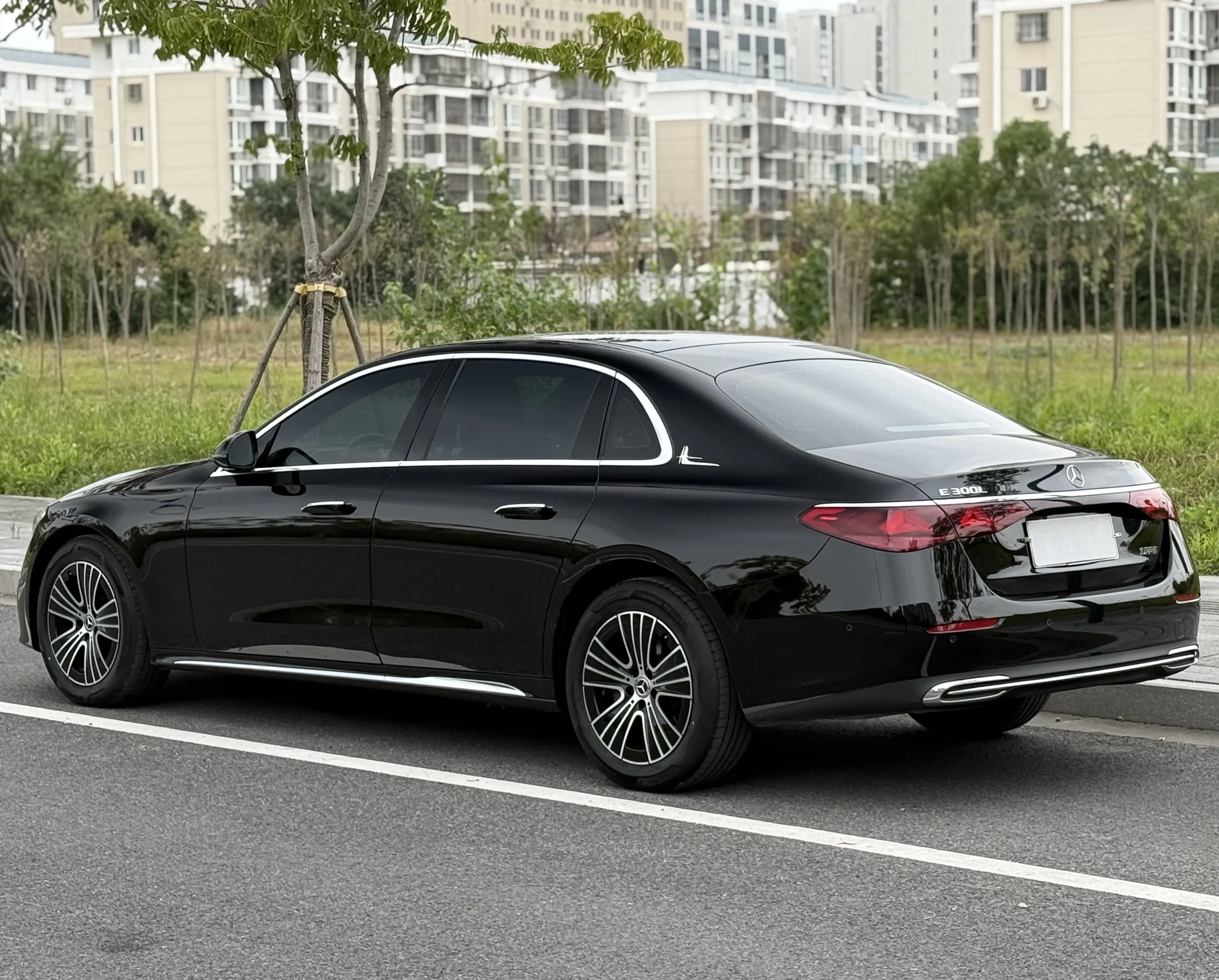 Mercedes-Benz E-Class  из Китая