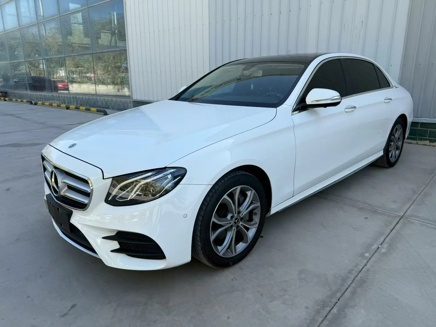 Mercedes-Benz E-Class  из Китая