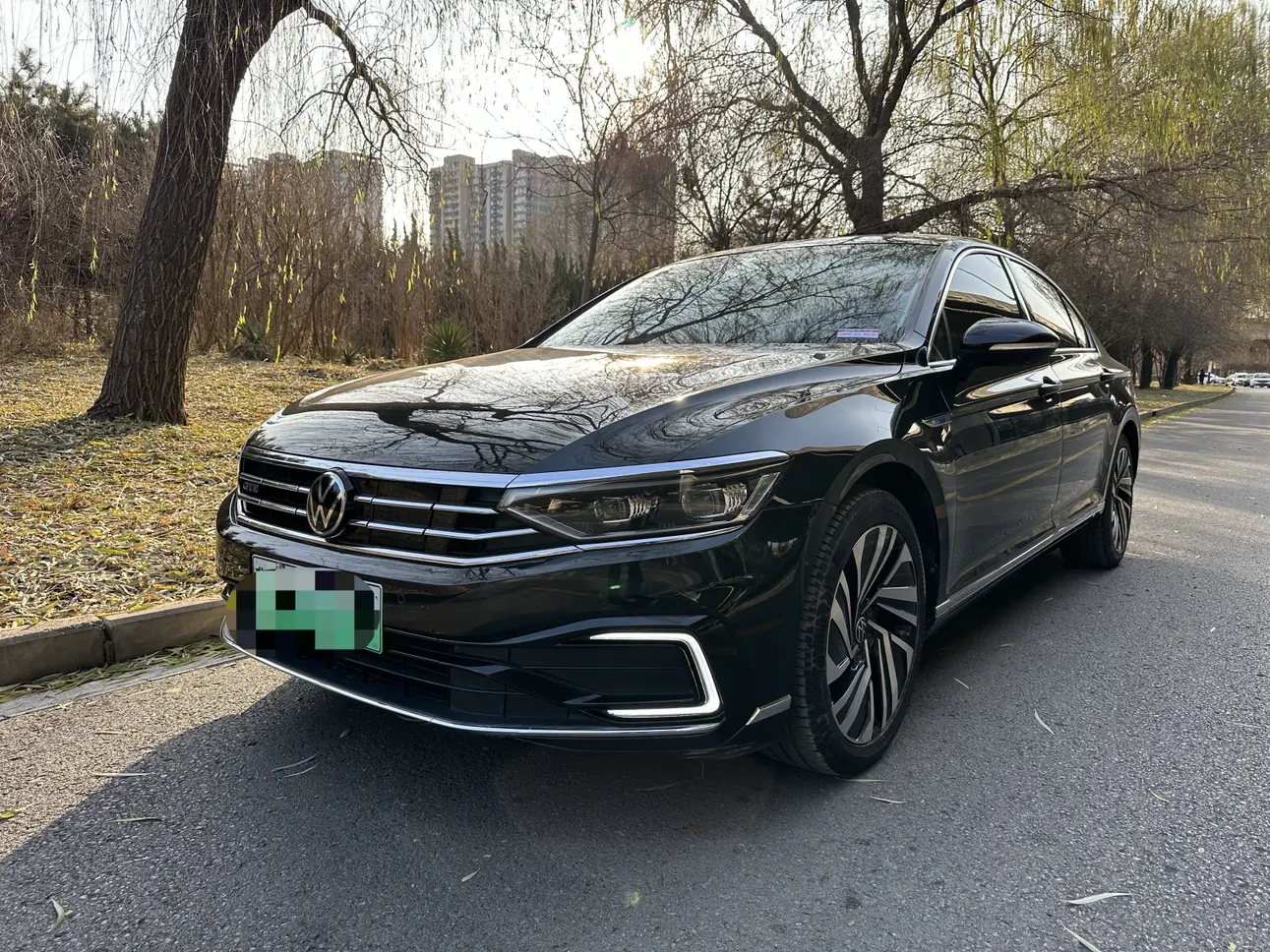 Volkswagen Magotan PHEV  из Китая