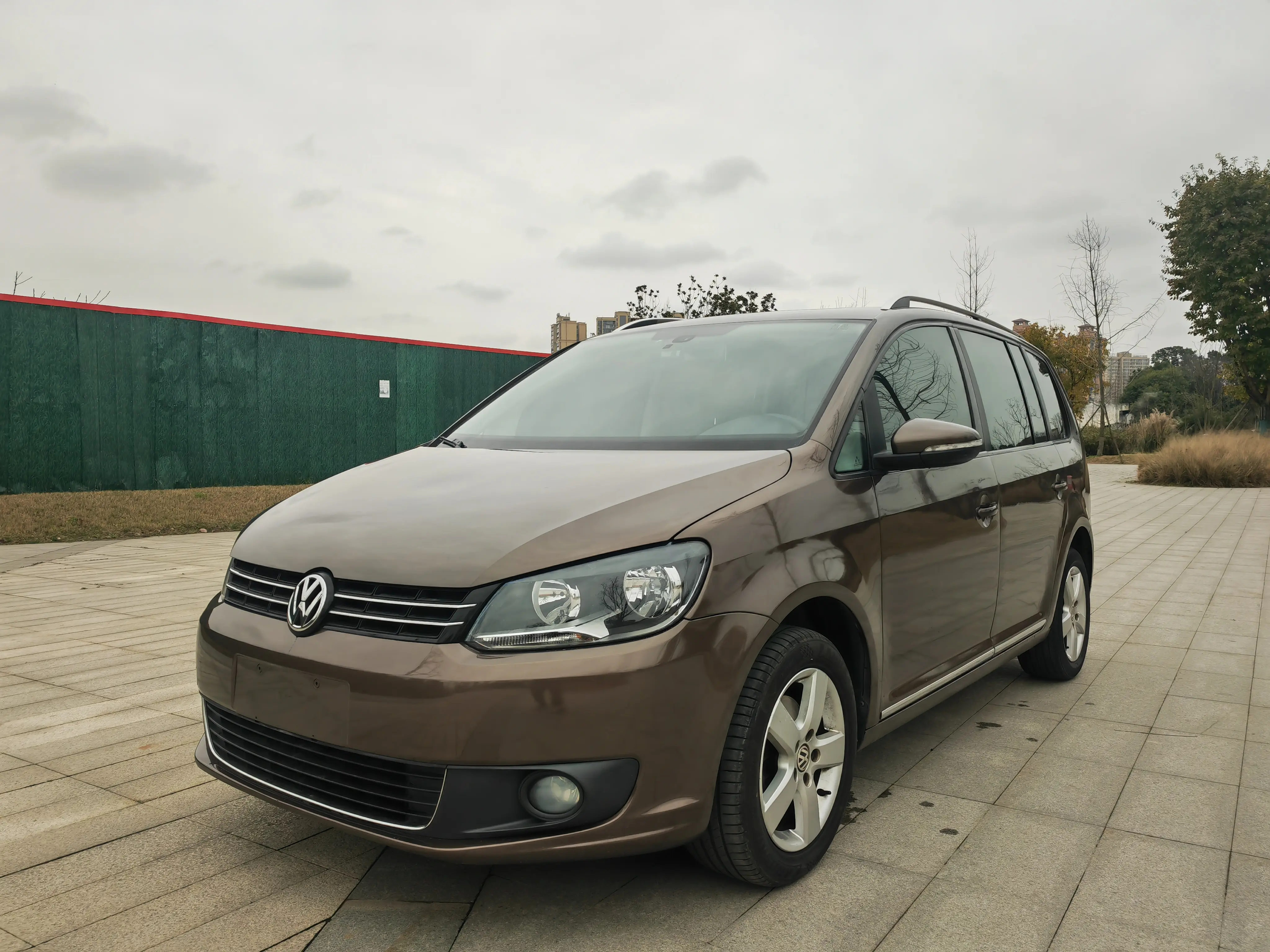 Volkswagen Touran  из Китая