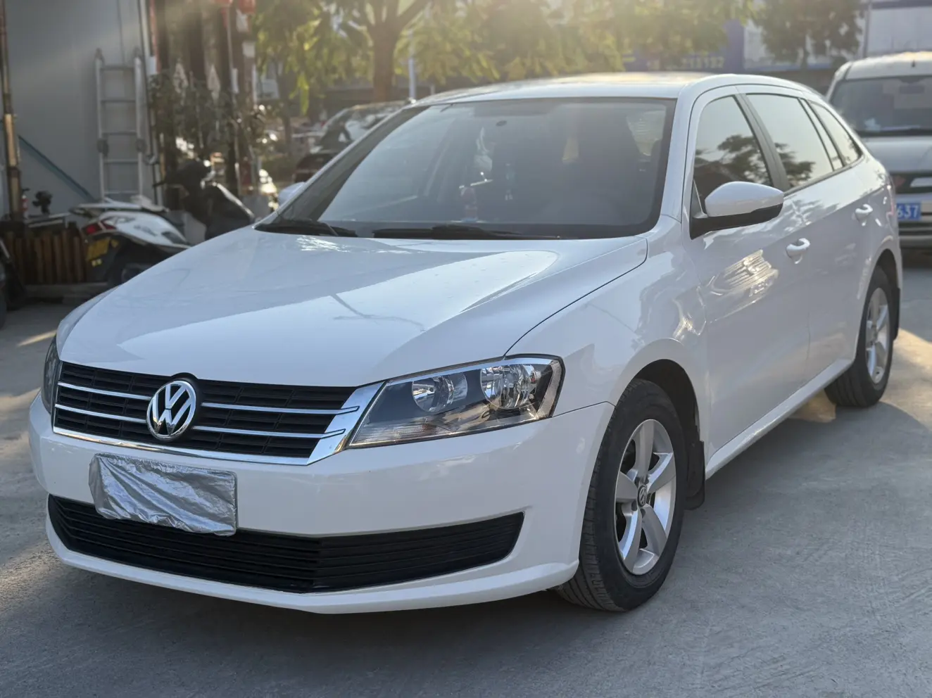 Volkswagen Langxing  из Китая