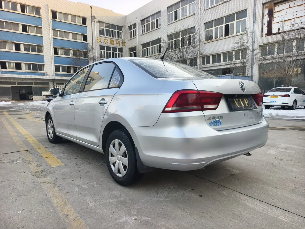 Volkswagen Santana  из Китая