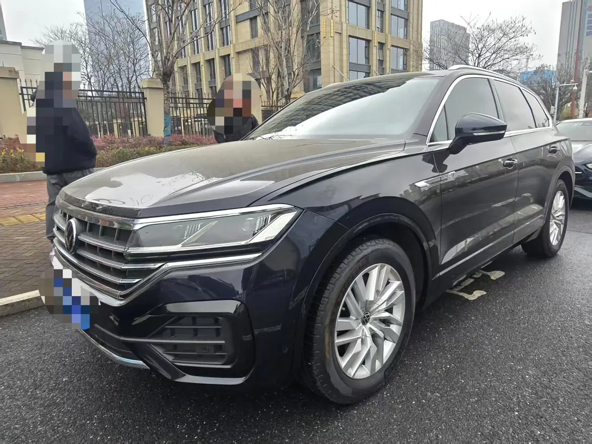 Volkswagen Touareg  из Китая
