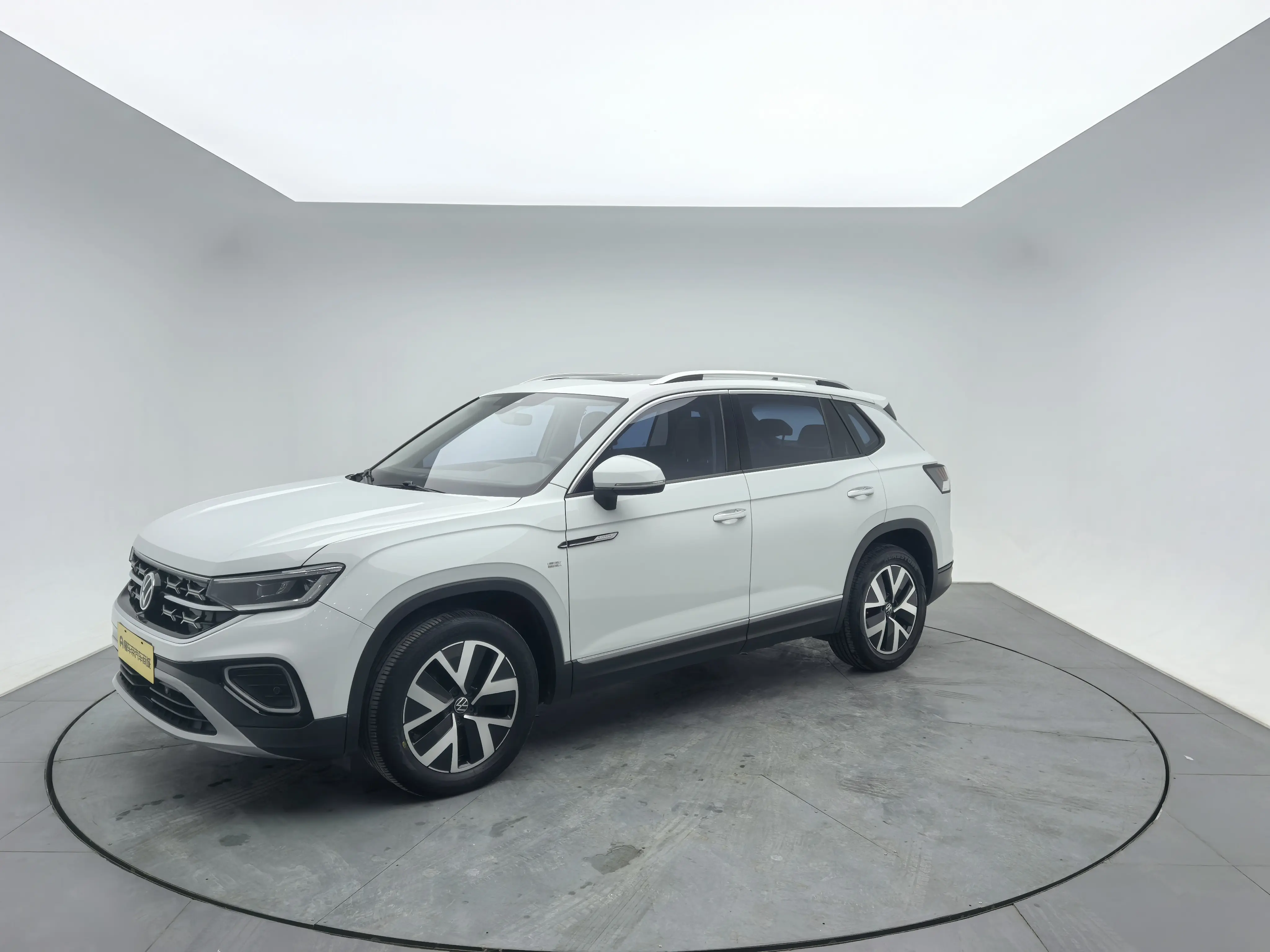 VOLKSWAGEN TAYRON
