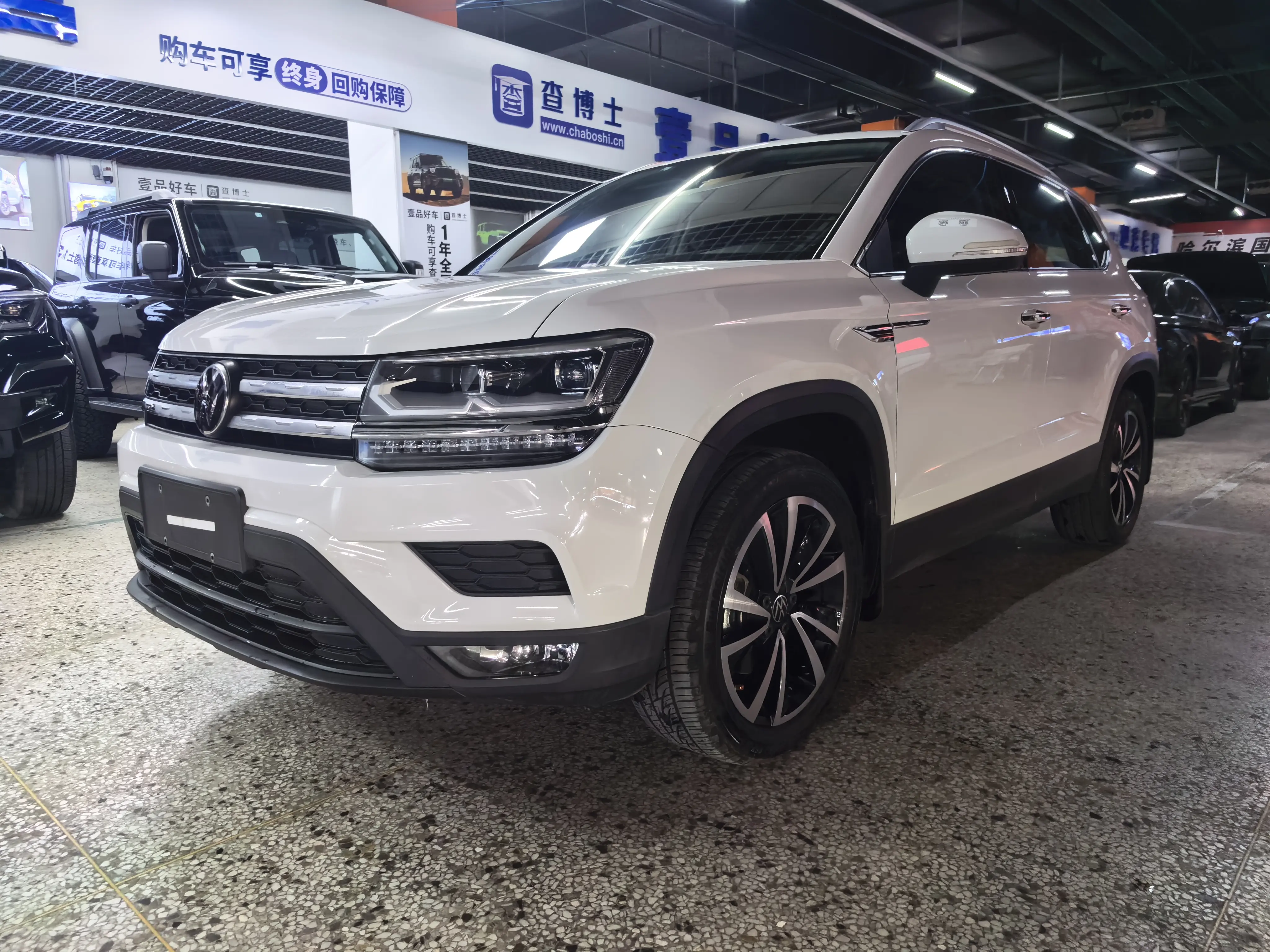 Volkswagen Tharu  из Китая