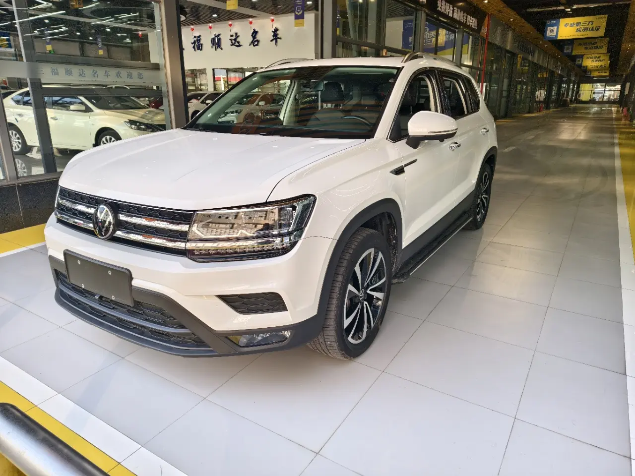 Volkswagen Tharu  из Китая