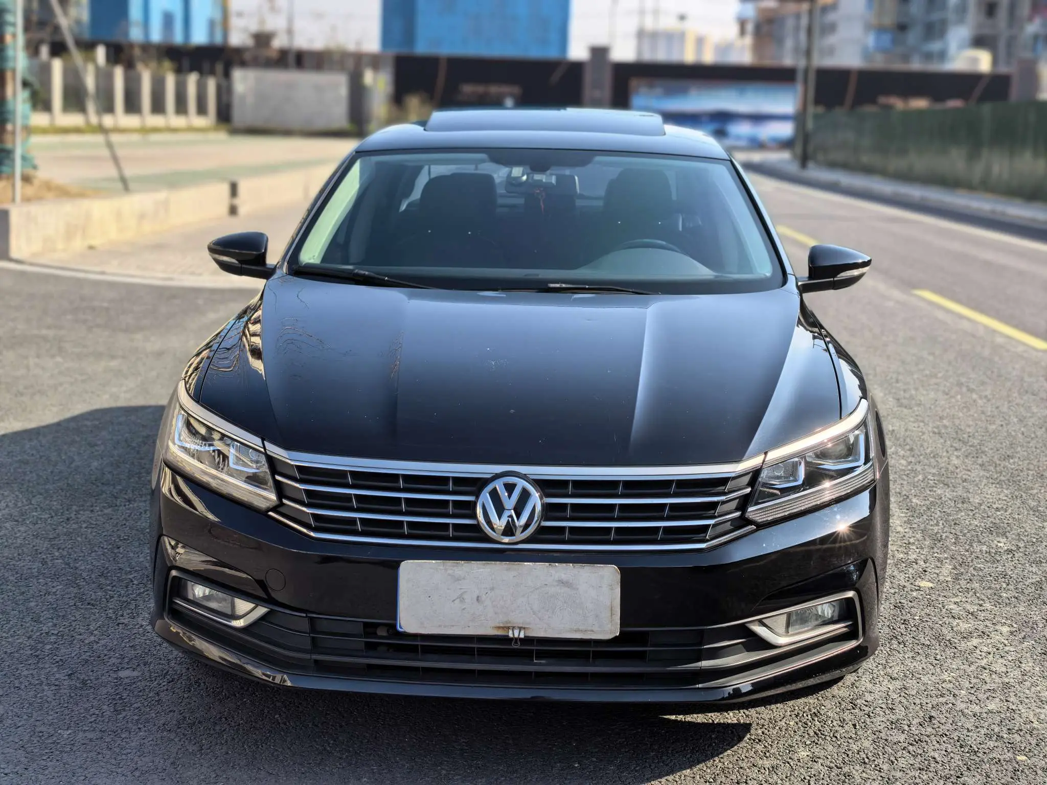 Volkswagen Passat  из Китая