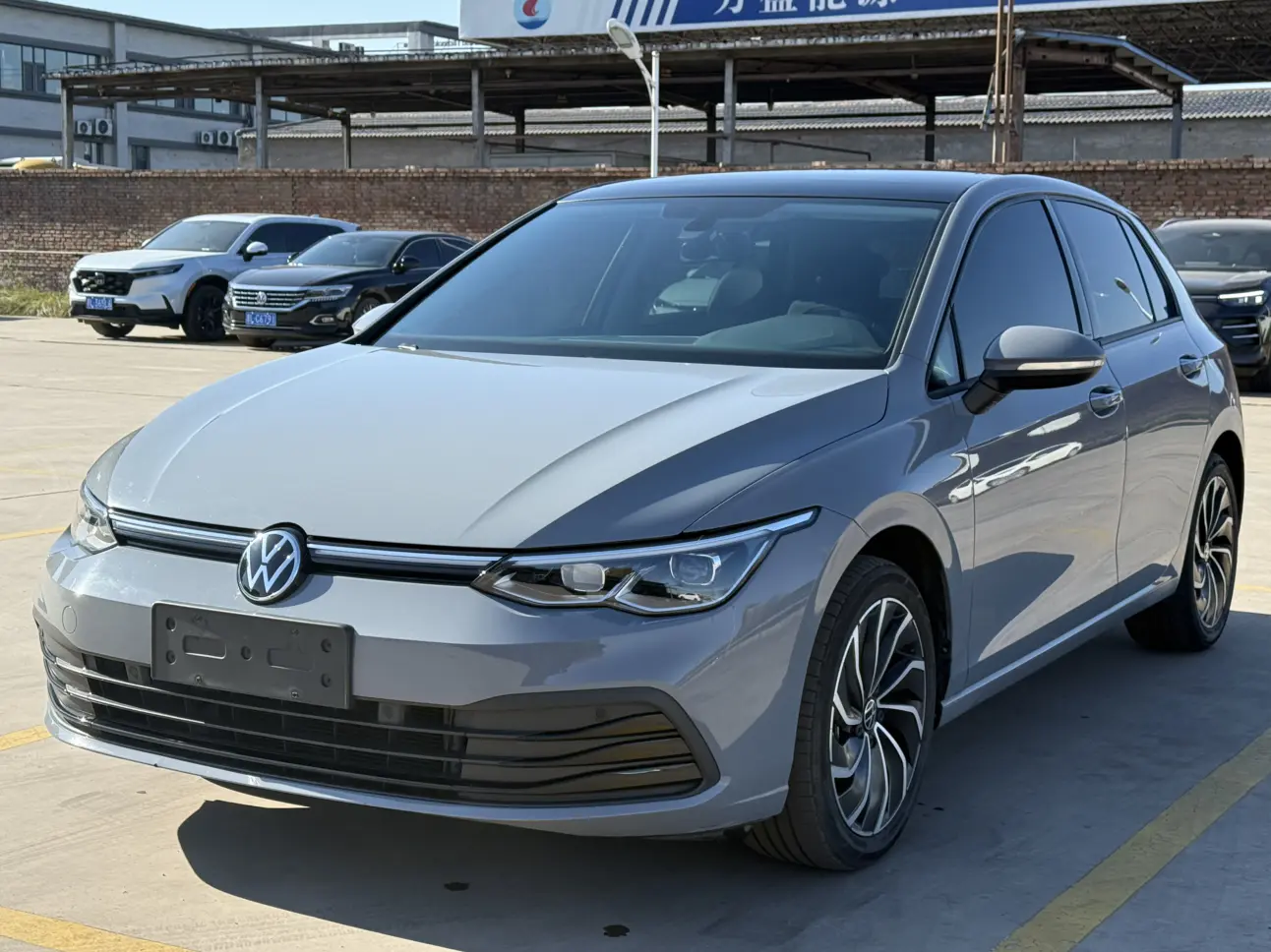 Volkswagen Golf  из Китая