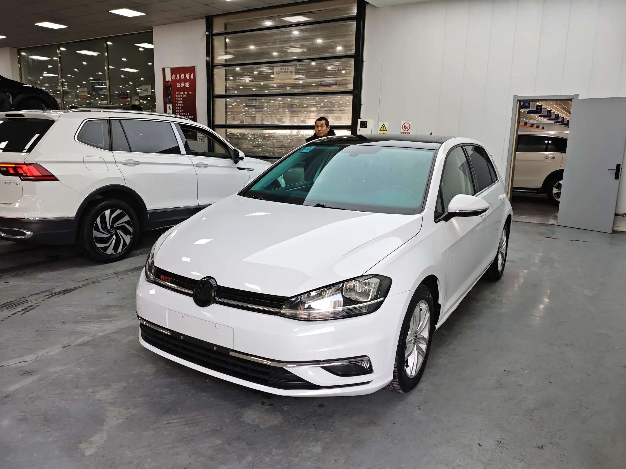 Volkswagen Golf  из Китая