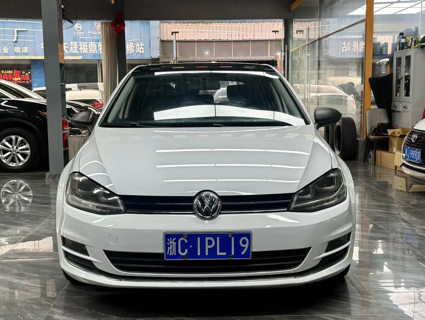 Volkswagen Golf  из Китая