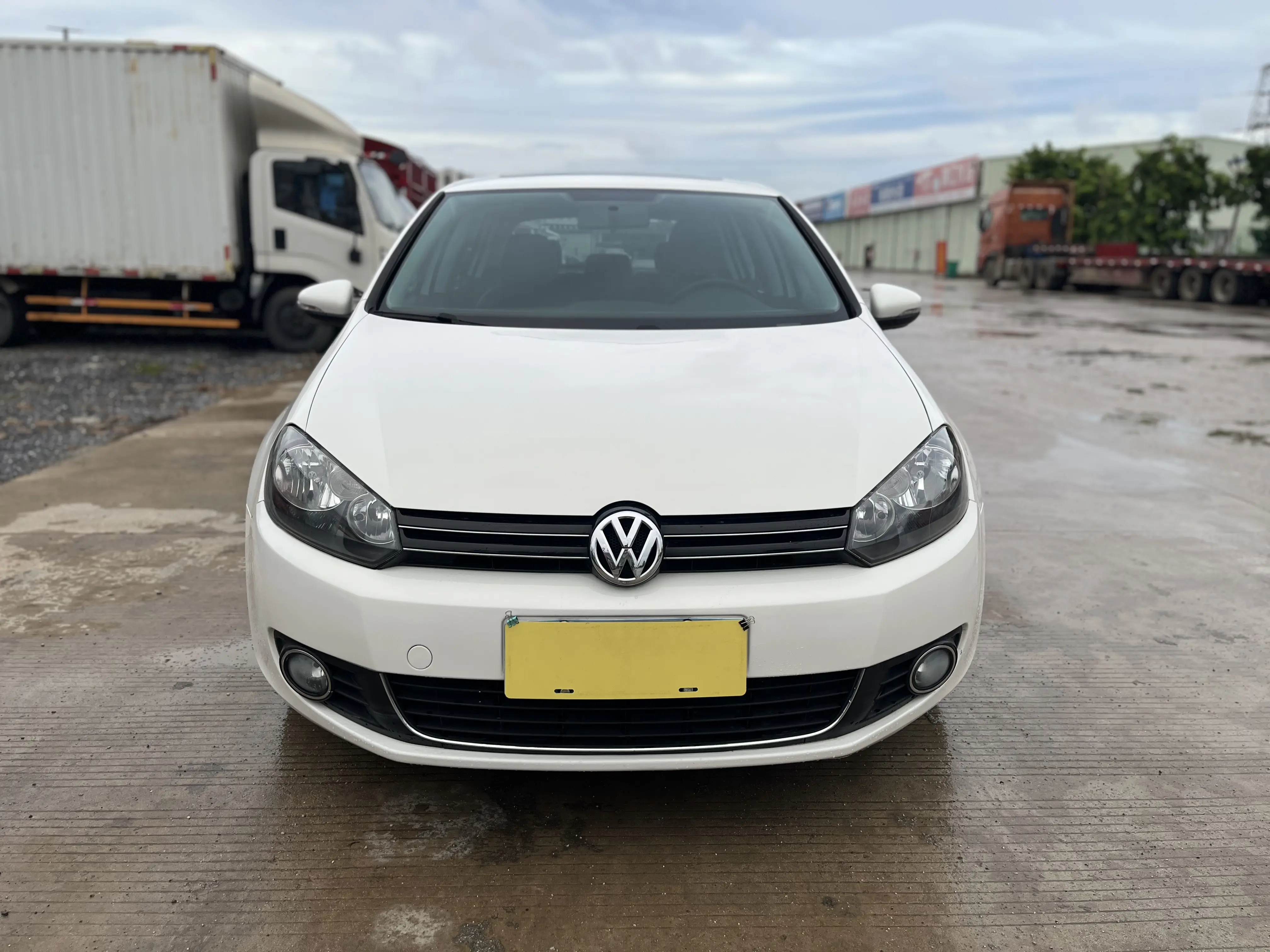 Volkswagen Golf  из Китая