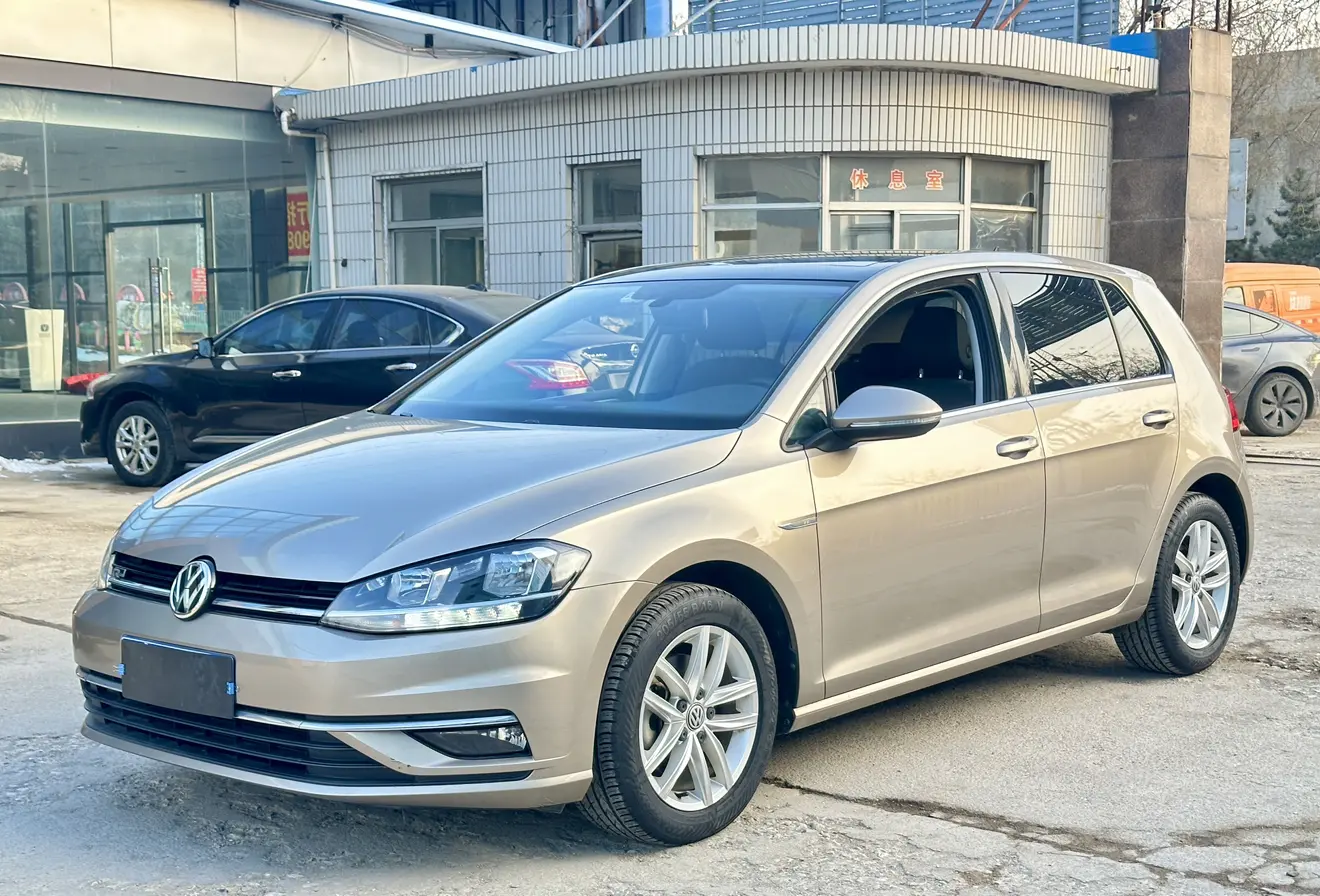 Volkswagen Golf  из Китая