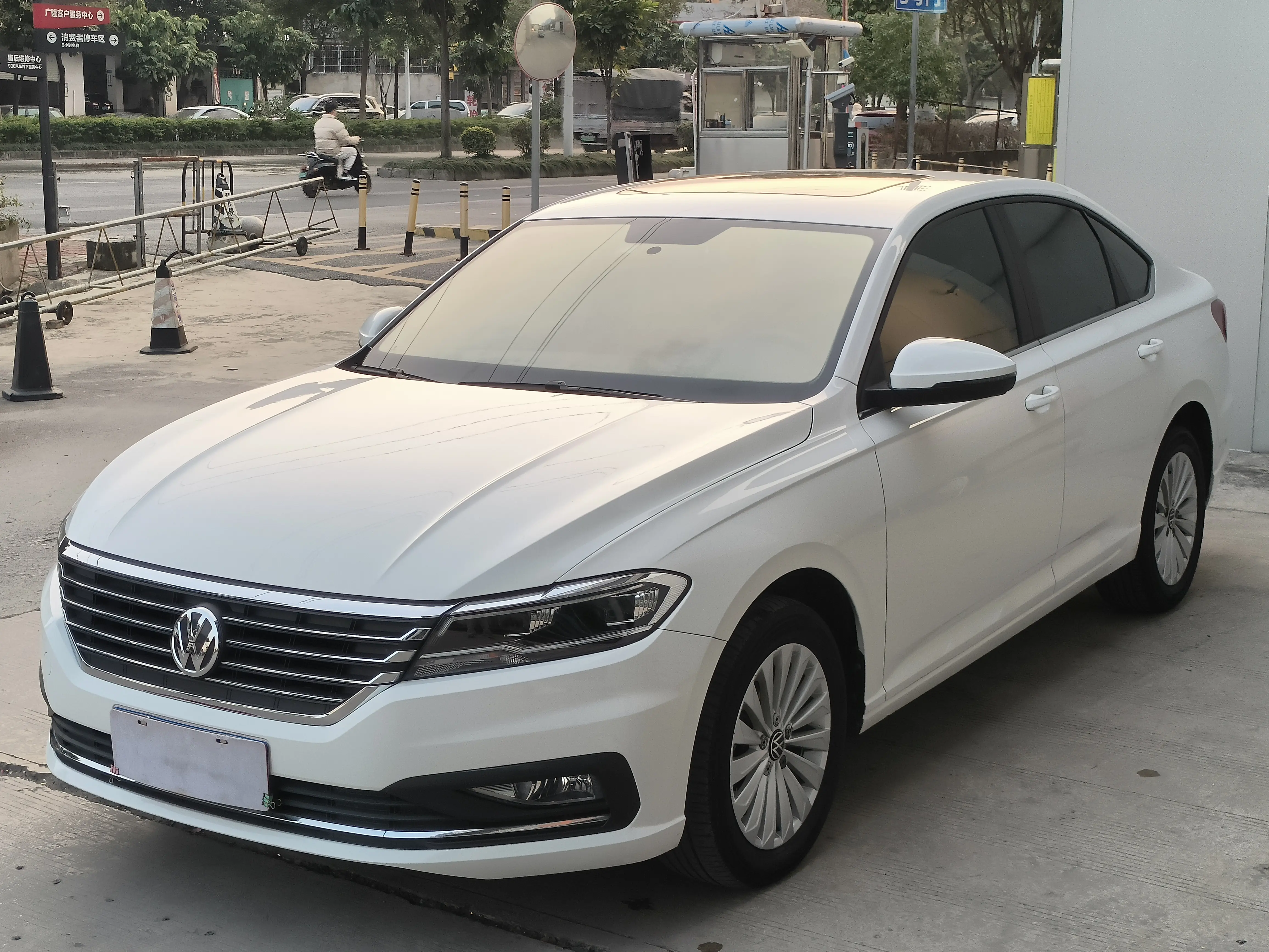 Volkswagen Lavida  из Китая