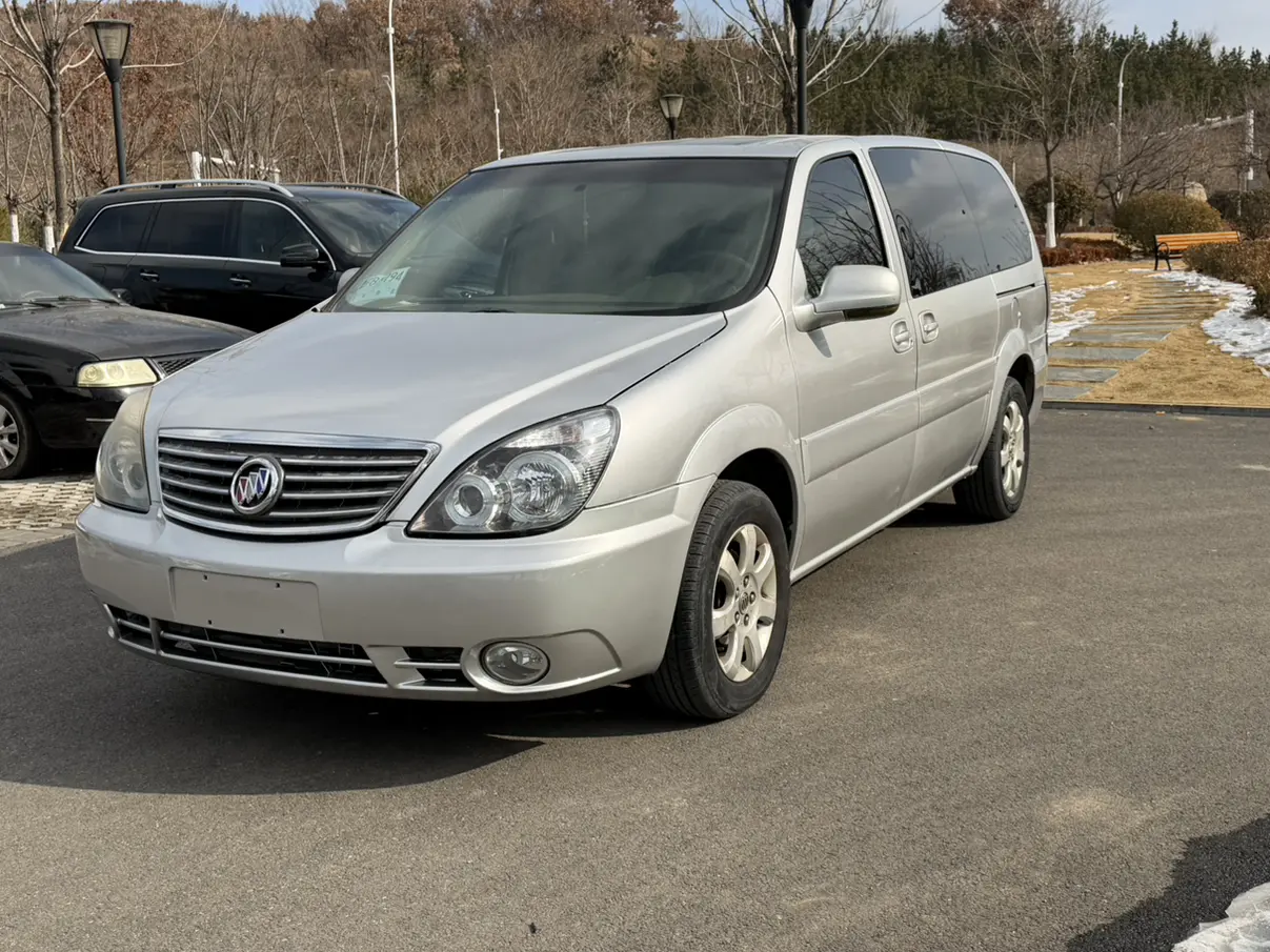 Buick GL8  из Китая