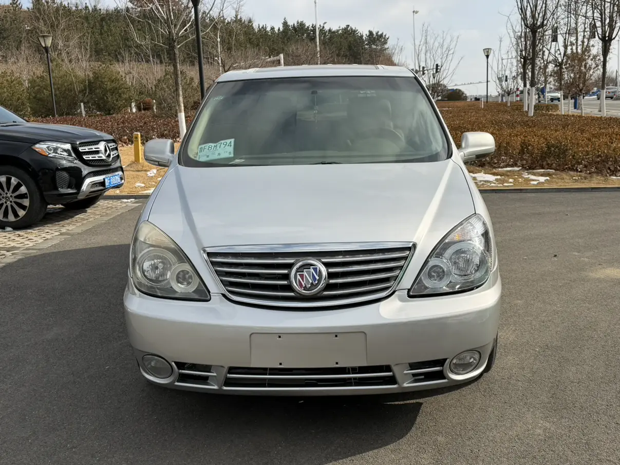 Buick GL8  из Китая