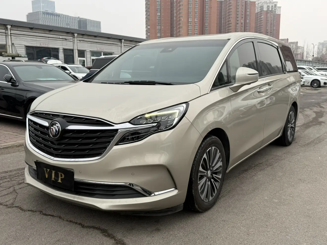 Buick GL8  из Китая