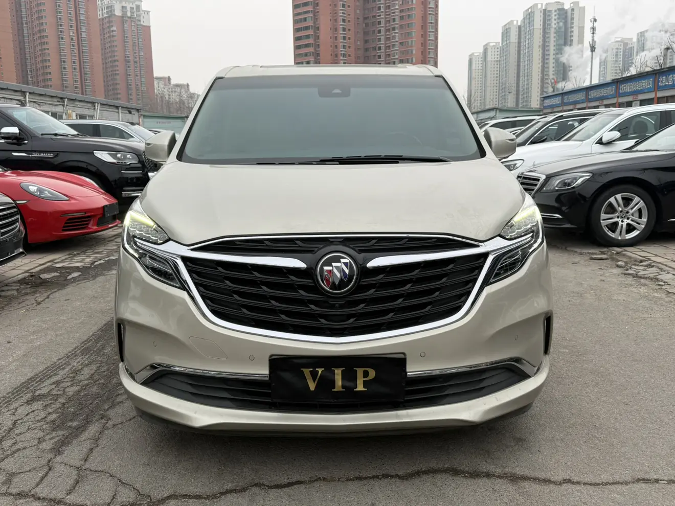 Buick GL8  из Китая