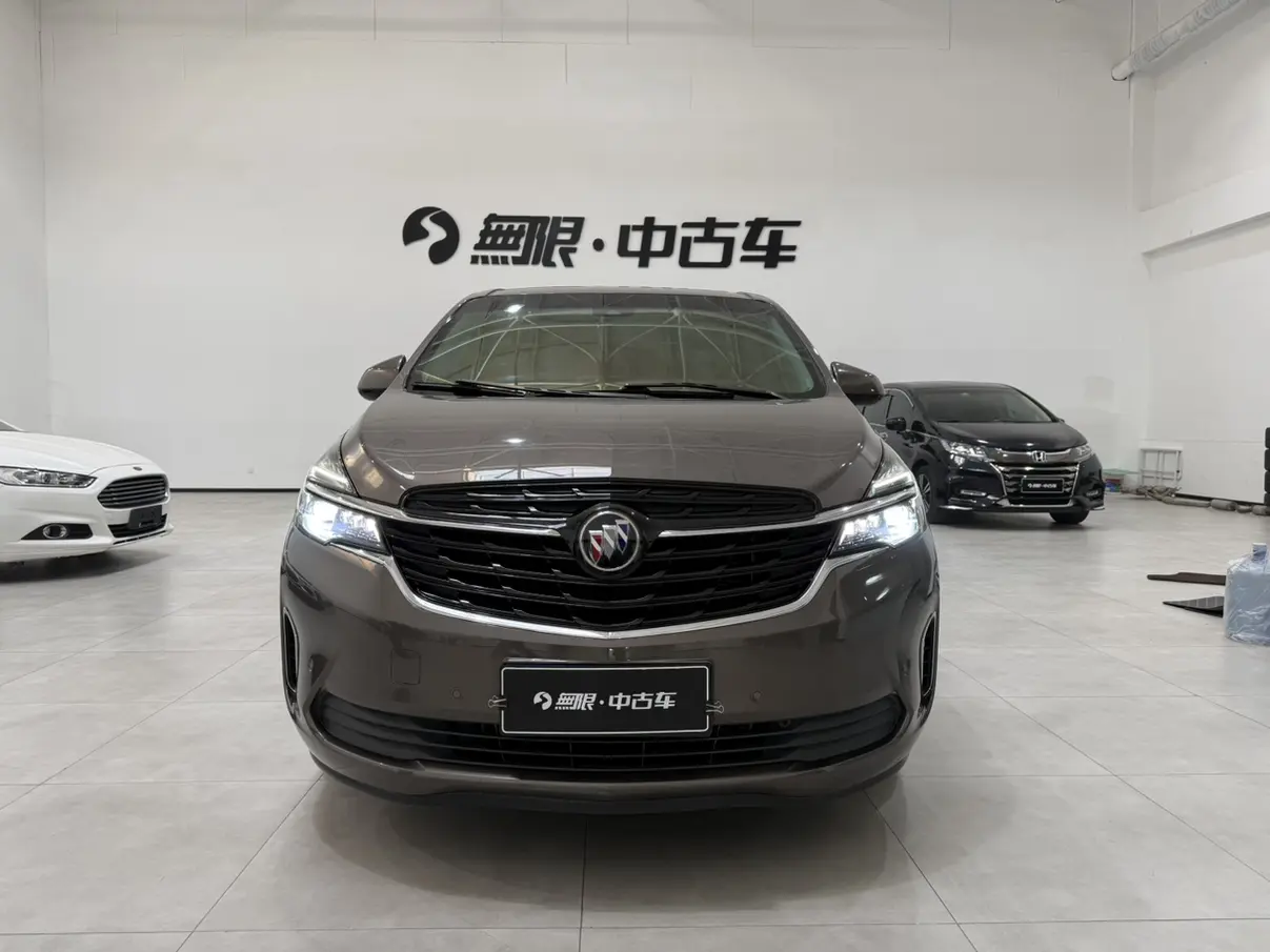 Buick GL8  из Китая