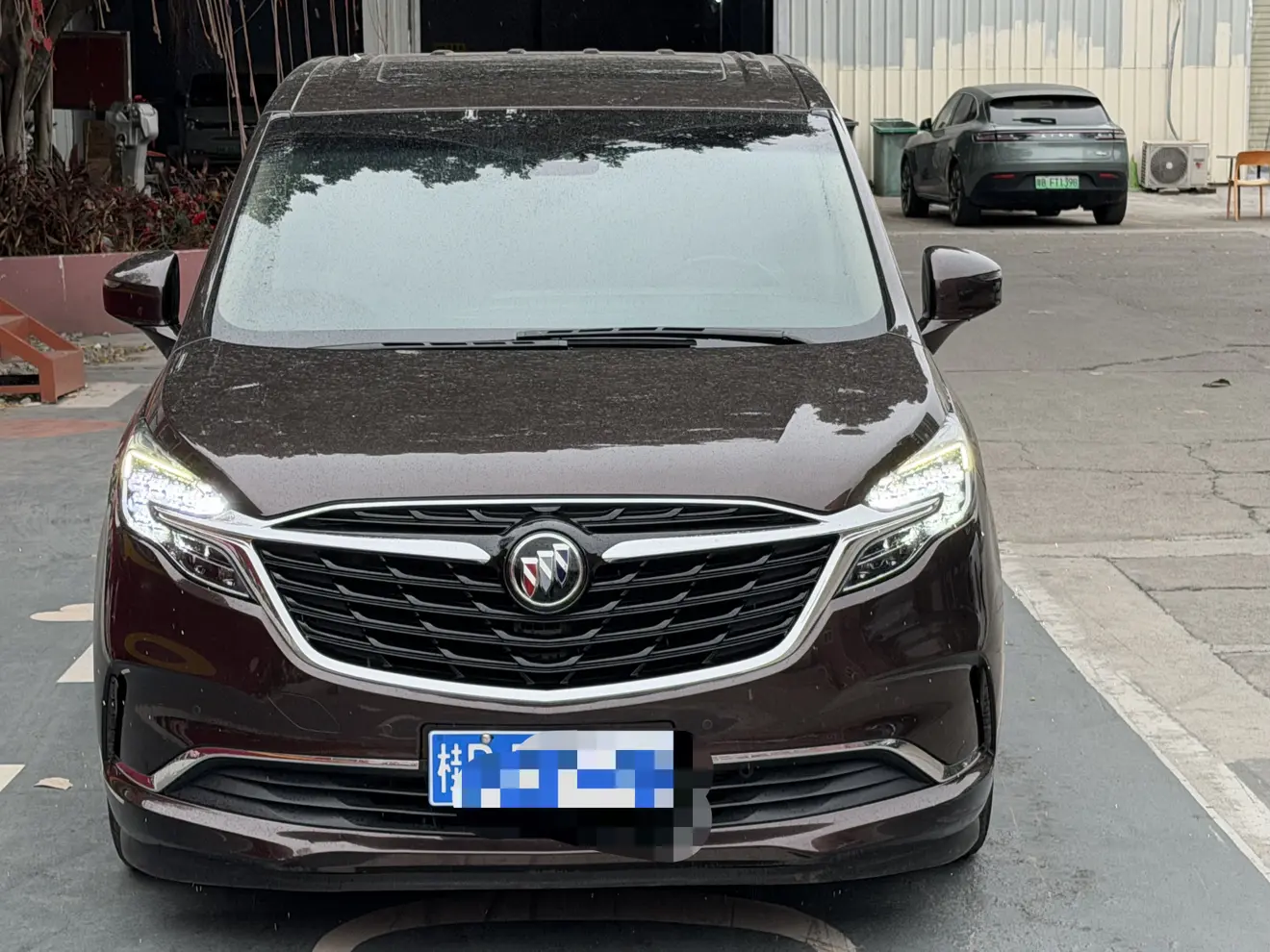 Buick GL8  из Китая