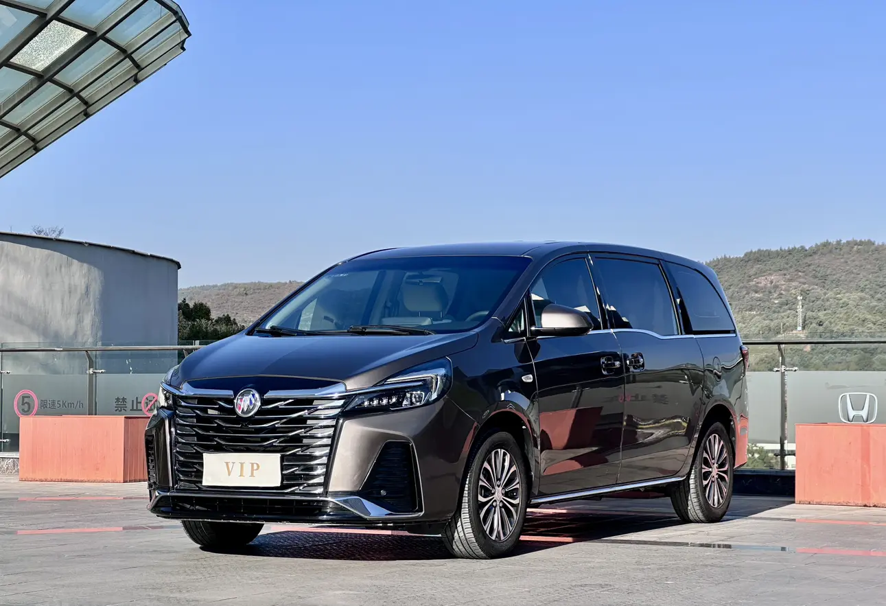 Buick GL8  из Китая