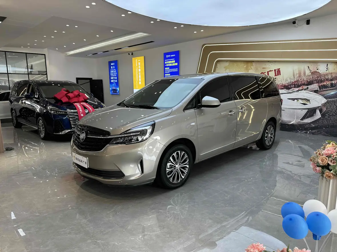 Buick GL8  из Китая