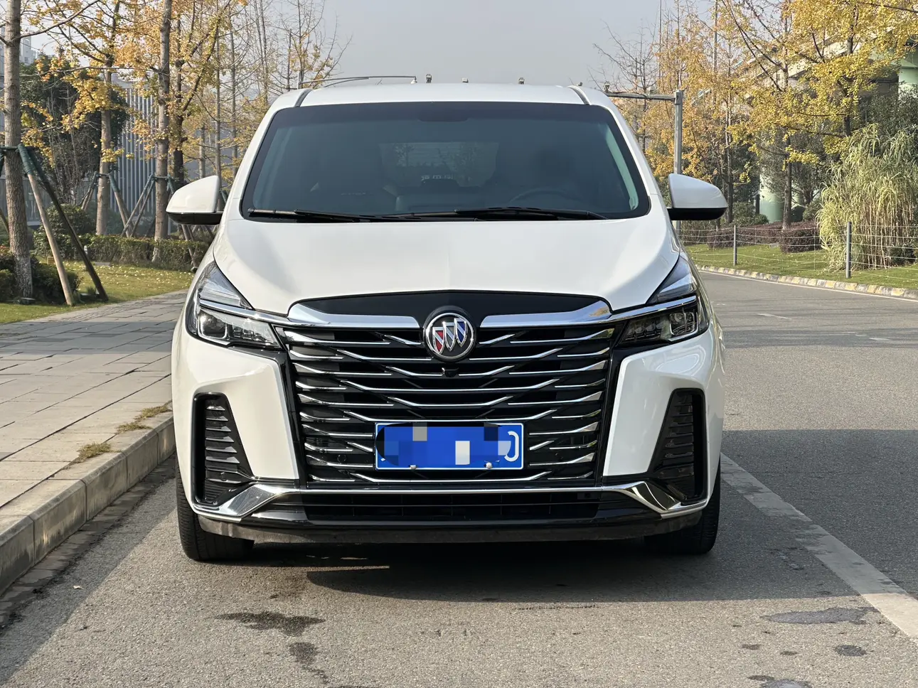 Buick GL8  из Китая