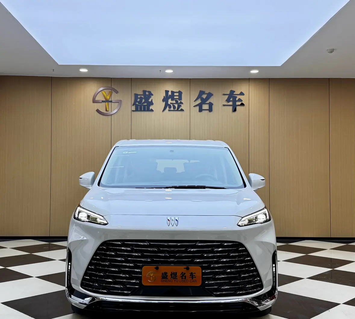 Buick GL8  из Китая