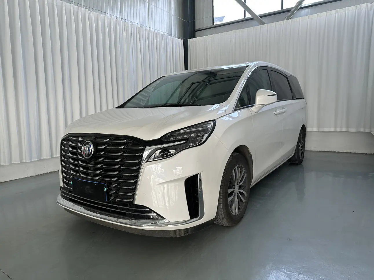 Buick GL8  из Китая