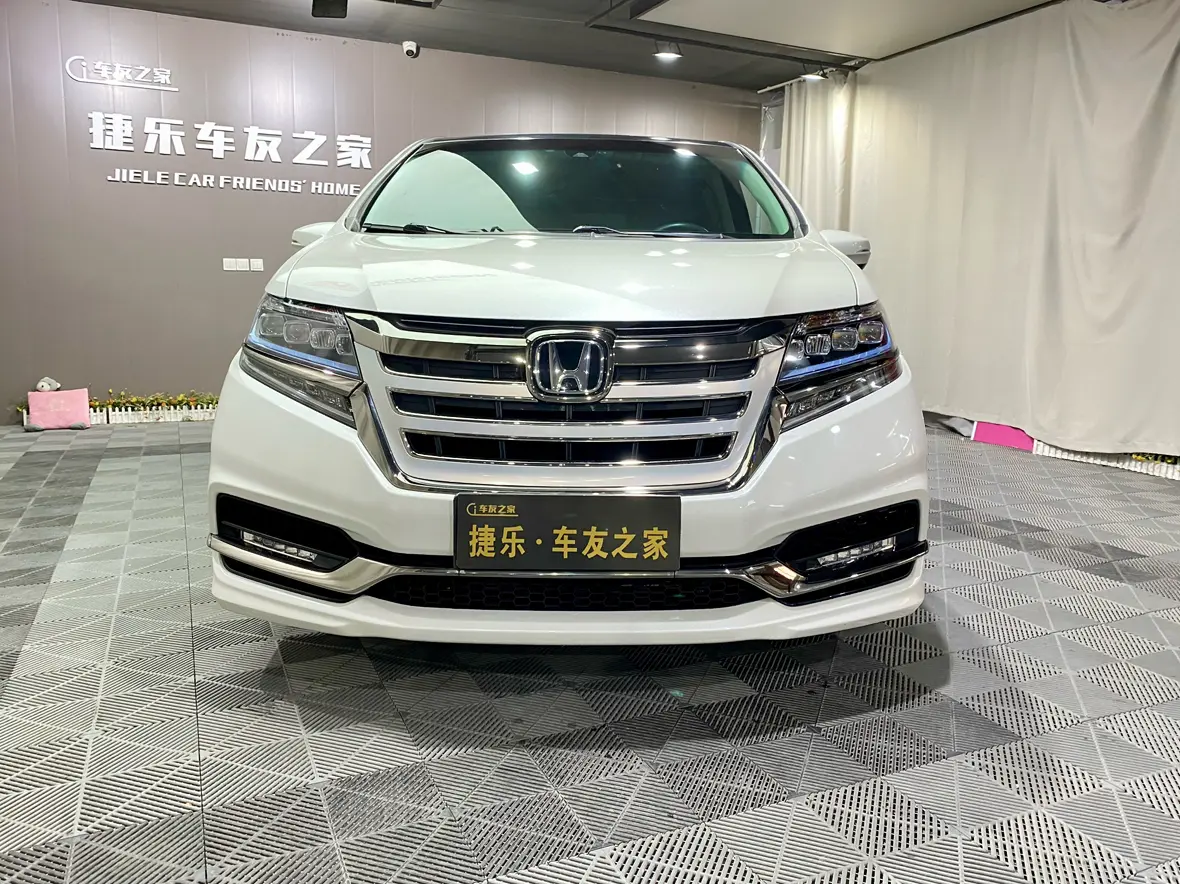 Honda Elysion (Alison)  из Китая