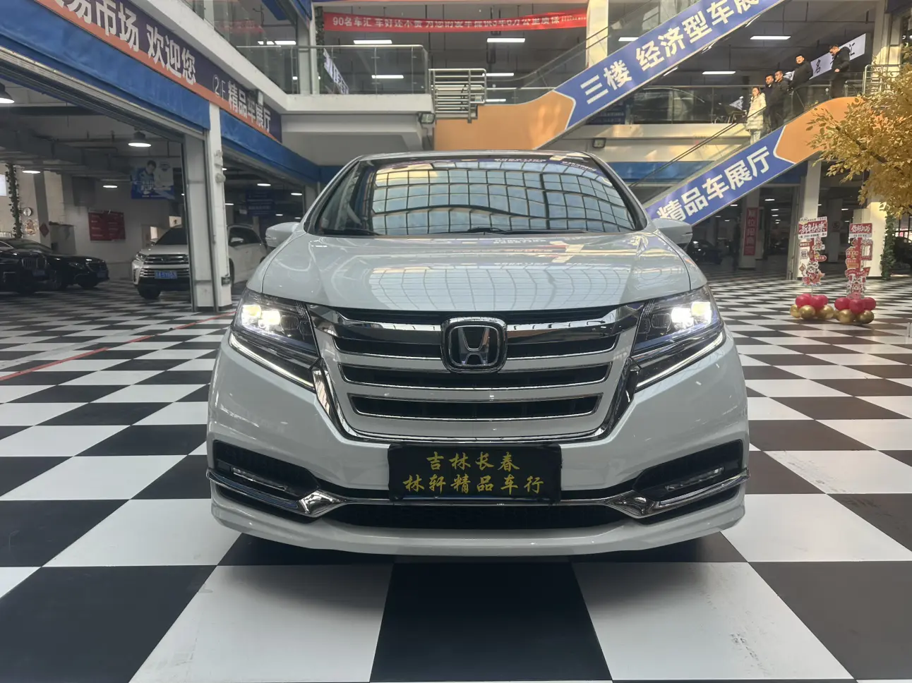 Honda Elysion (Alison)  из Китая