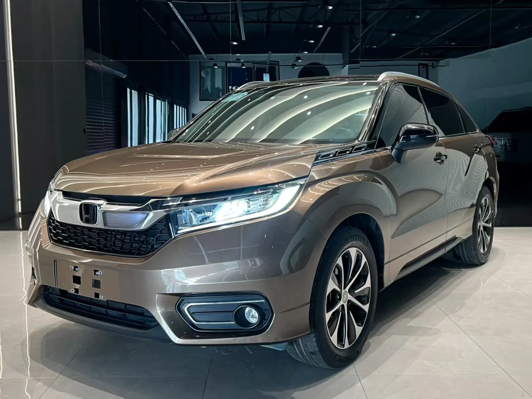 Honda Avancier (Crown Road)  из Китая