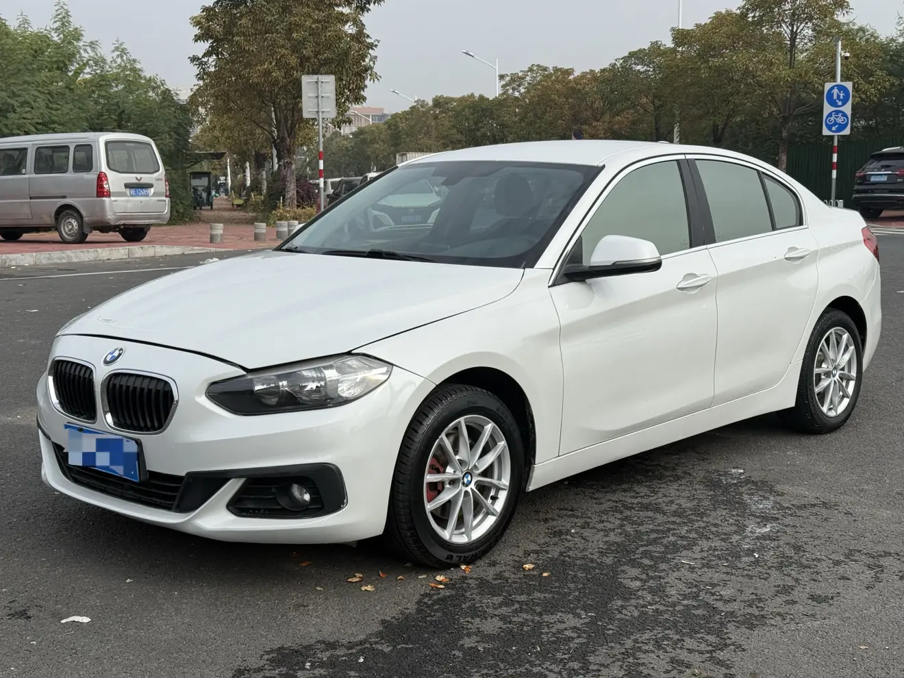 BMW 1 Series  из Китая