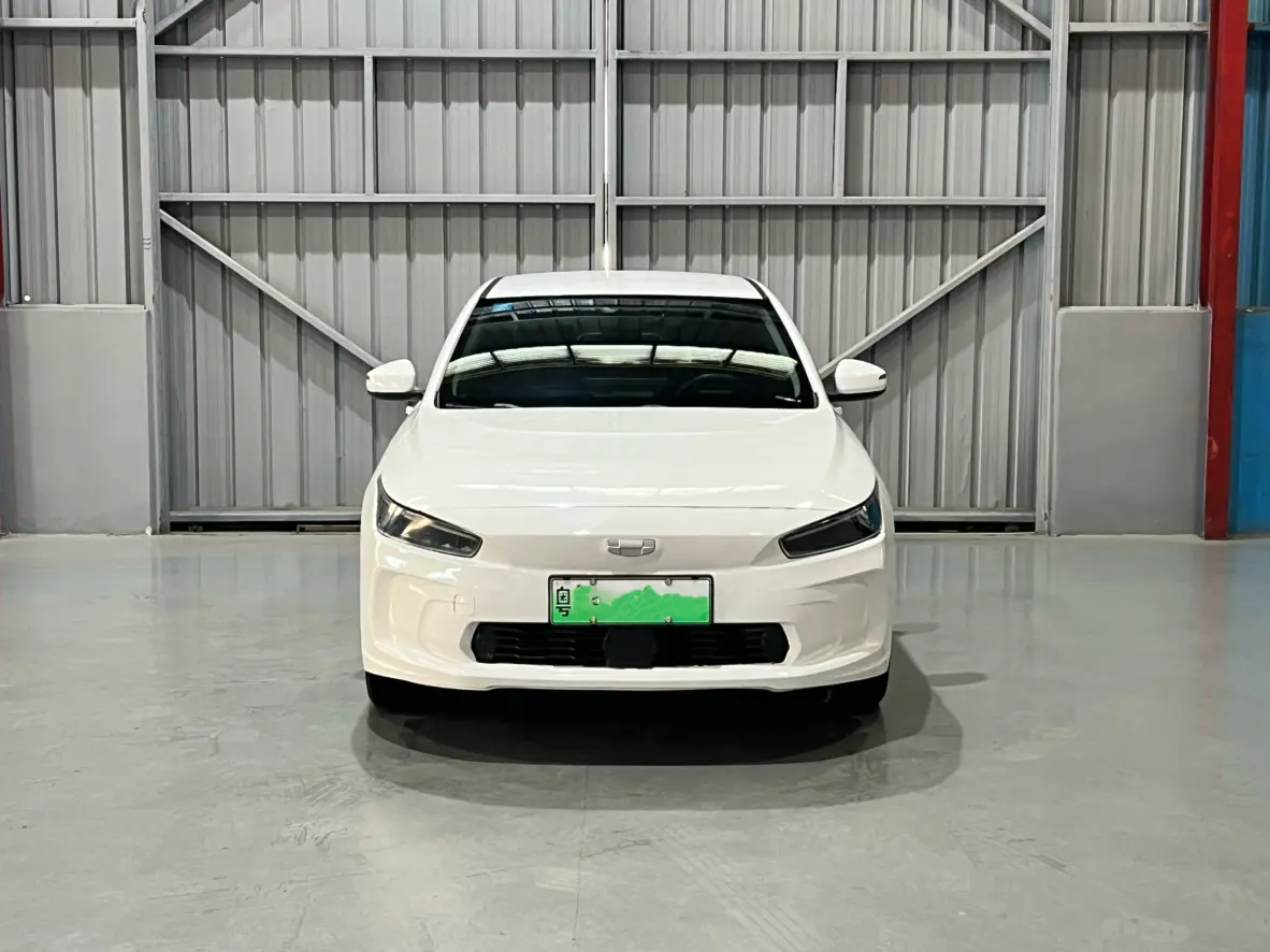 Geely Geometry A  из Китая