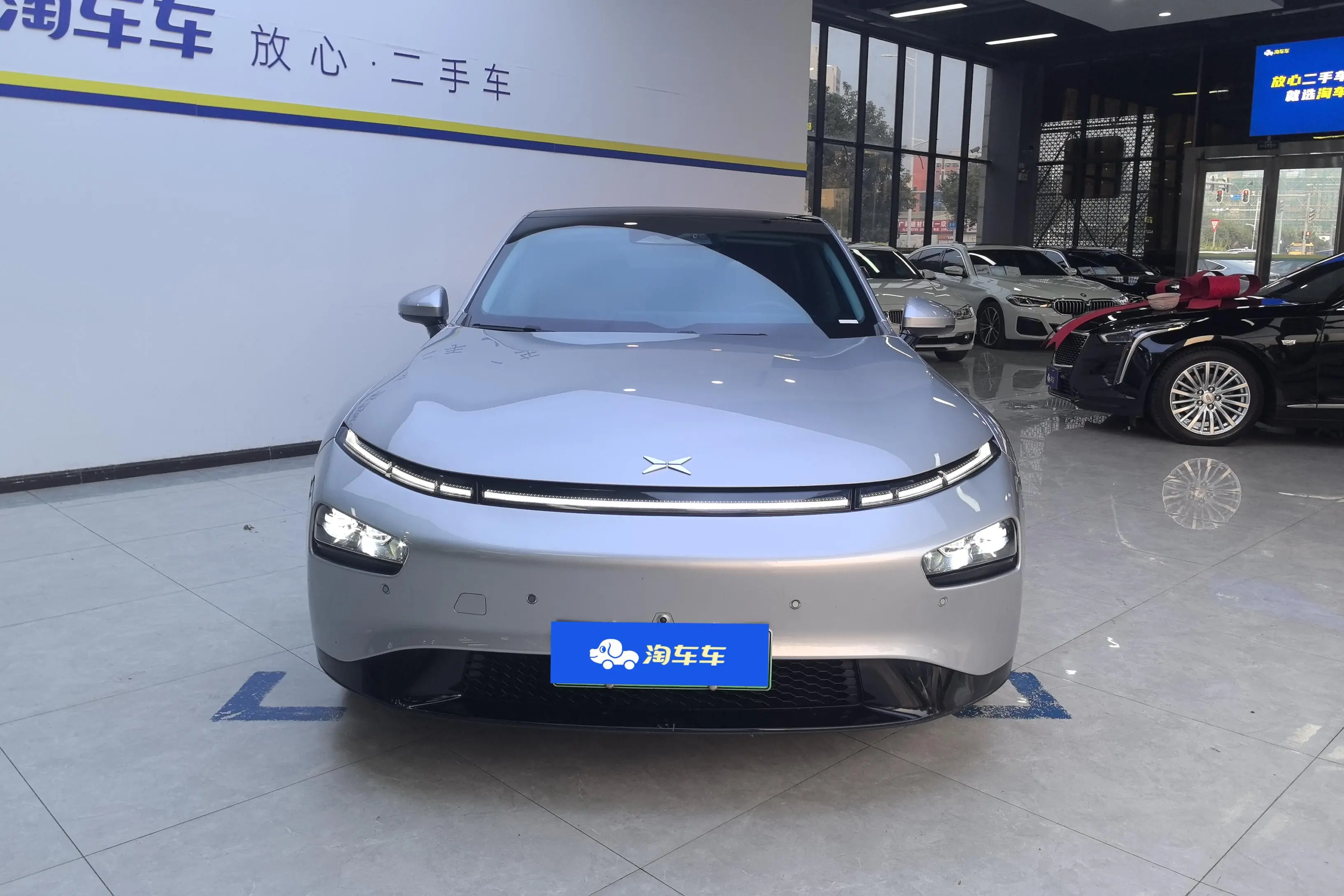 Xpeng P7  из Китая