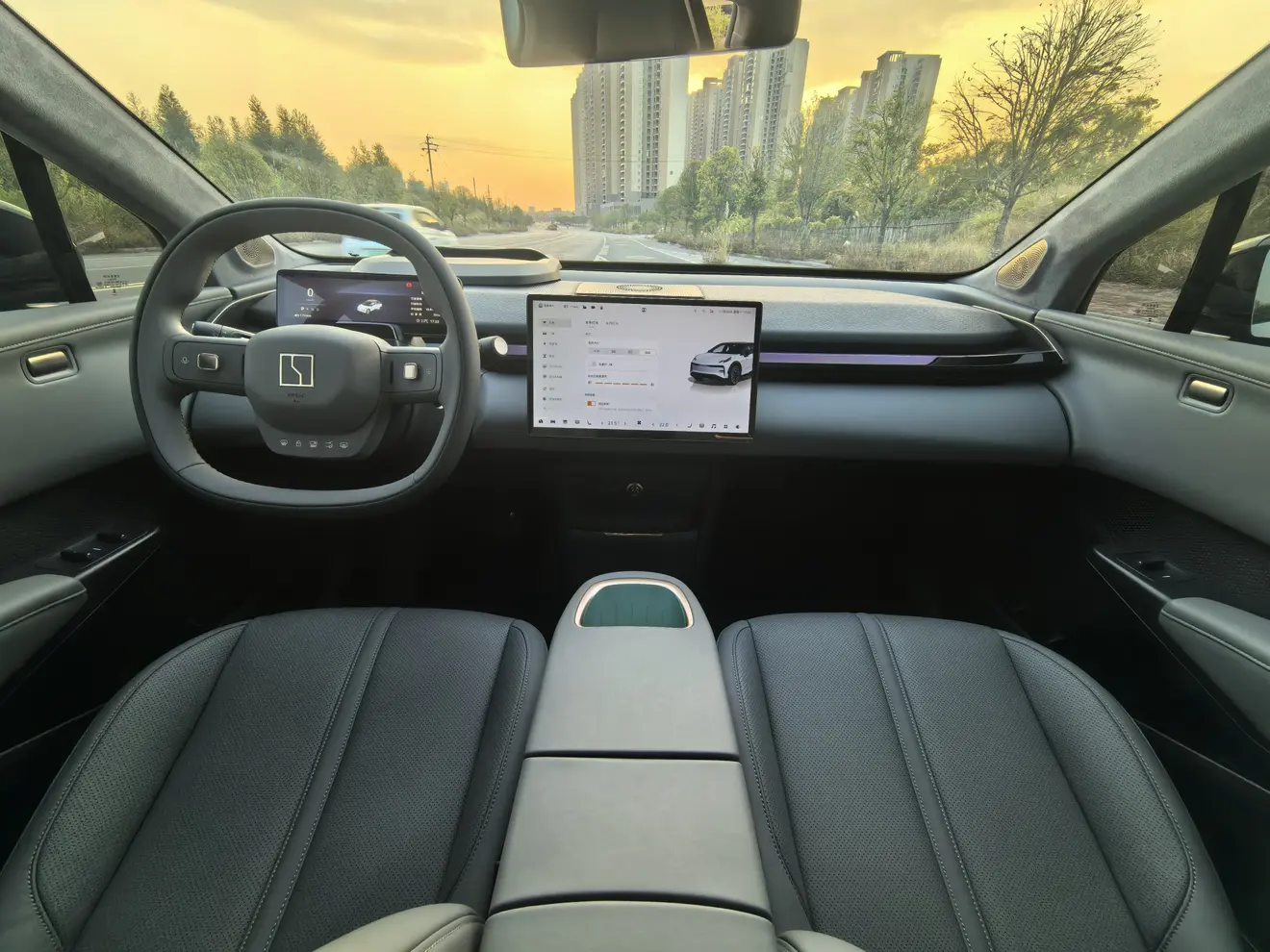 ZEEKR X  из Китая