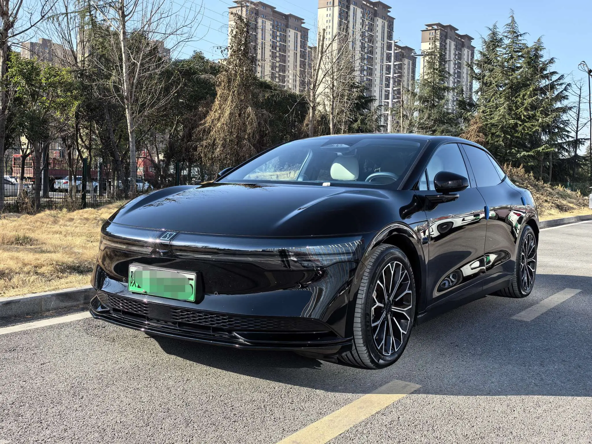 ZEEKR 007  из Китая