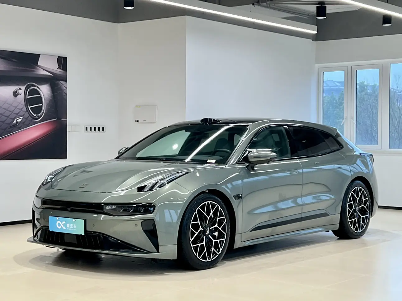 ZEEKR 001  из Китая