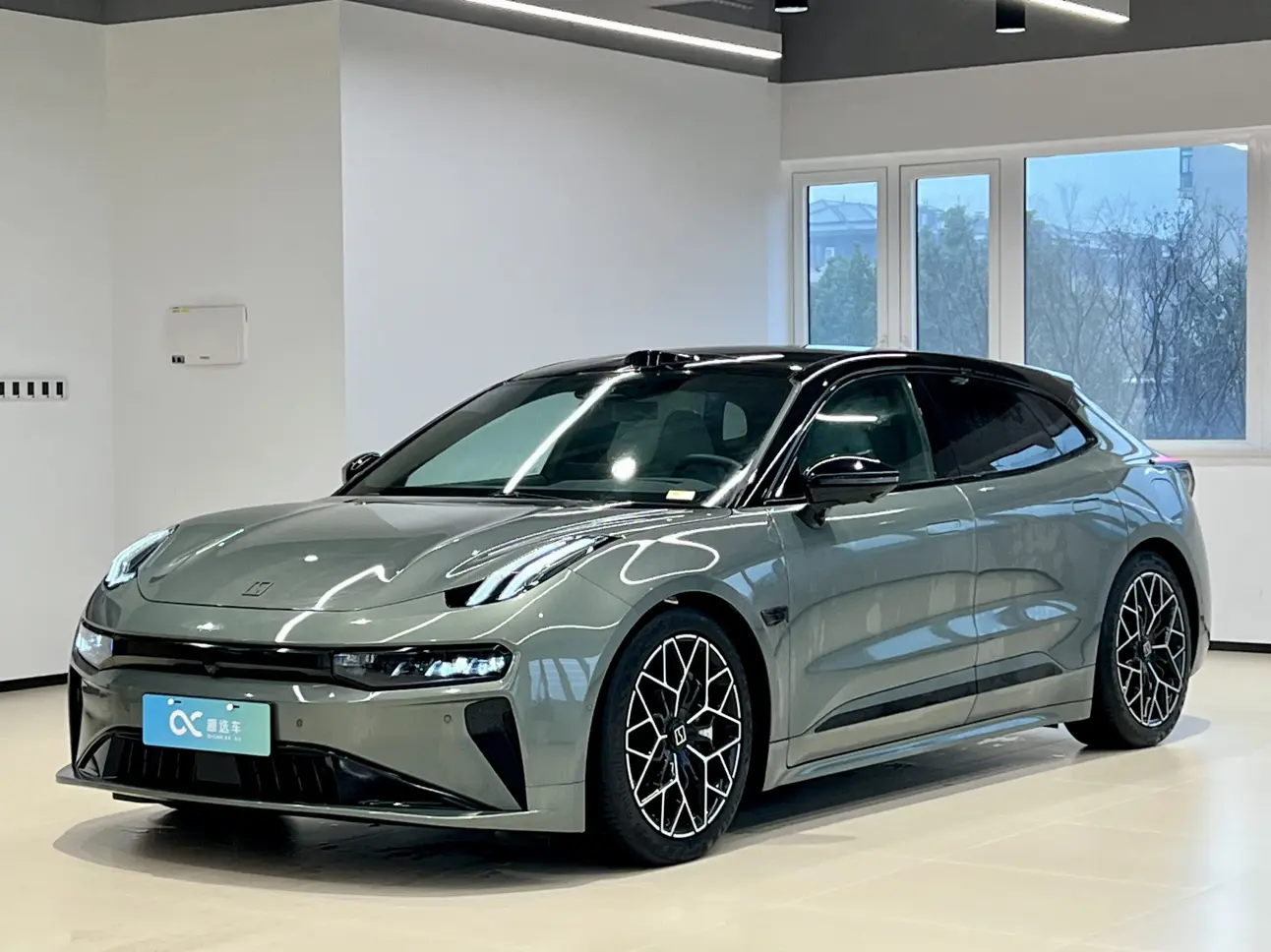 ZEEKR 001  из Китая