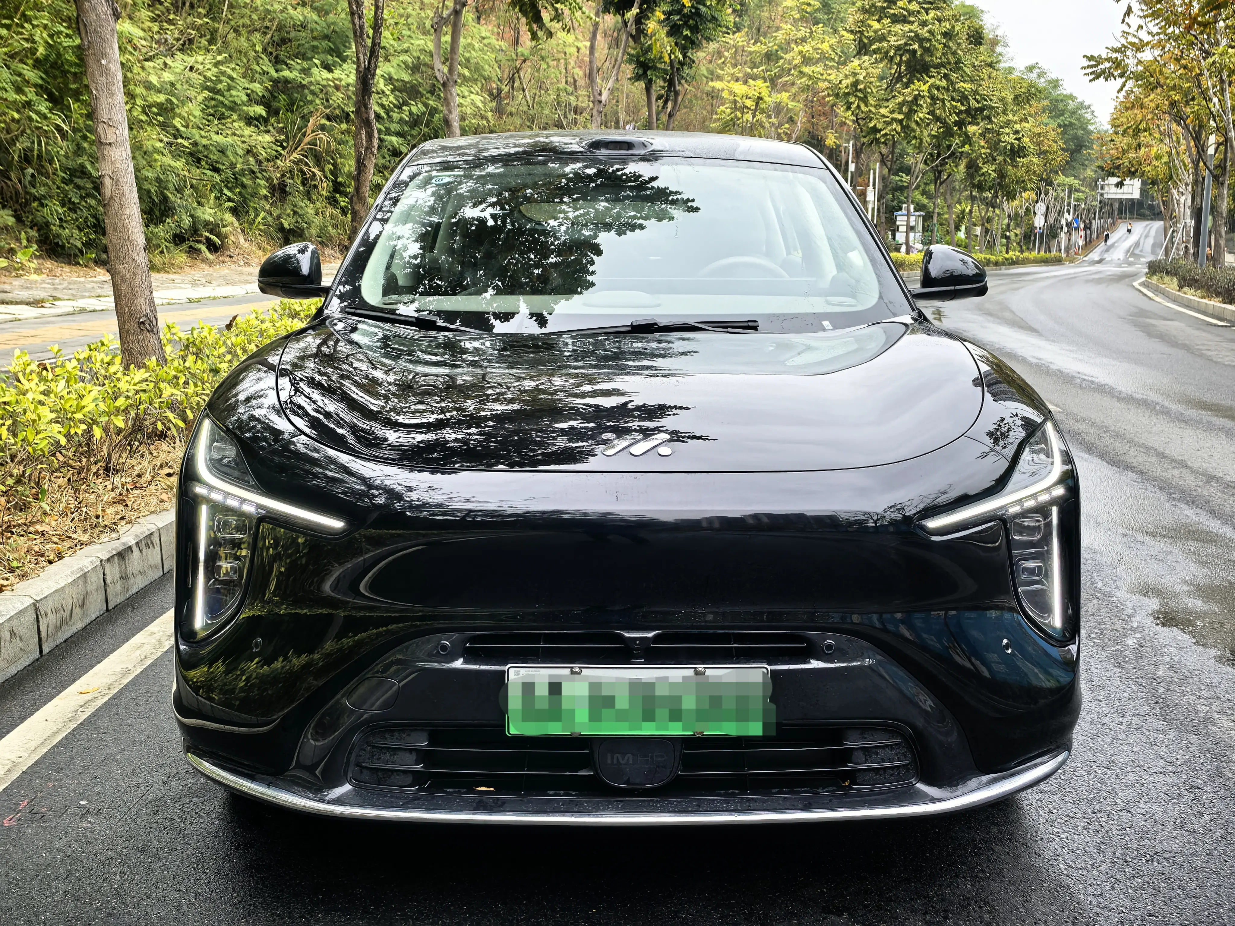 Zhiji LS6  из Китая