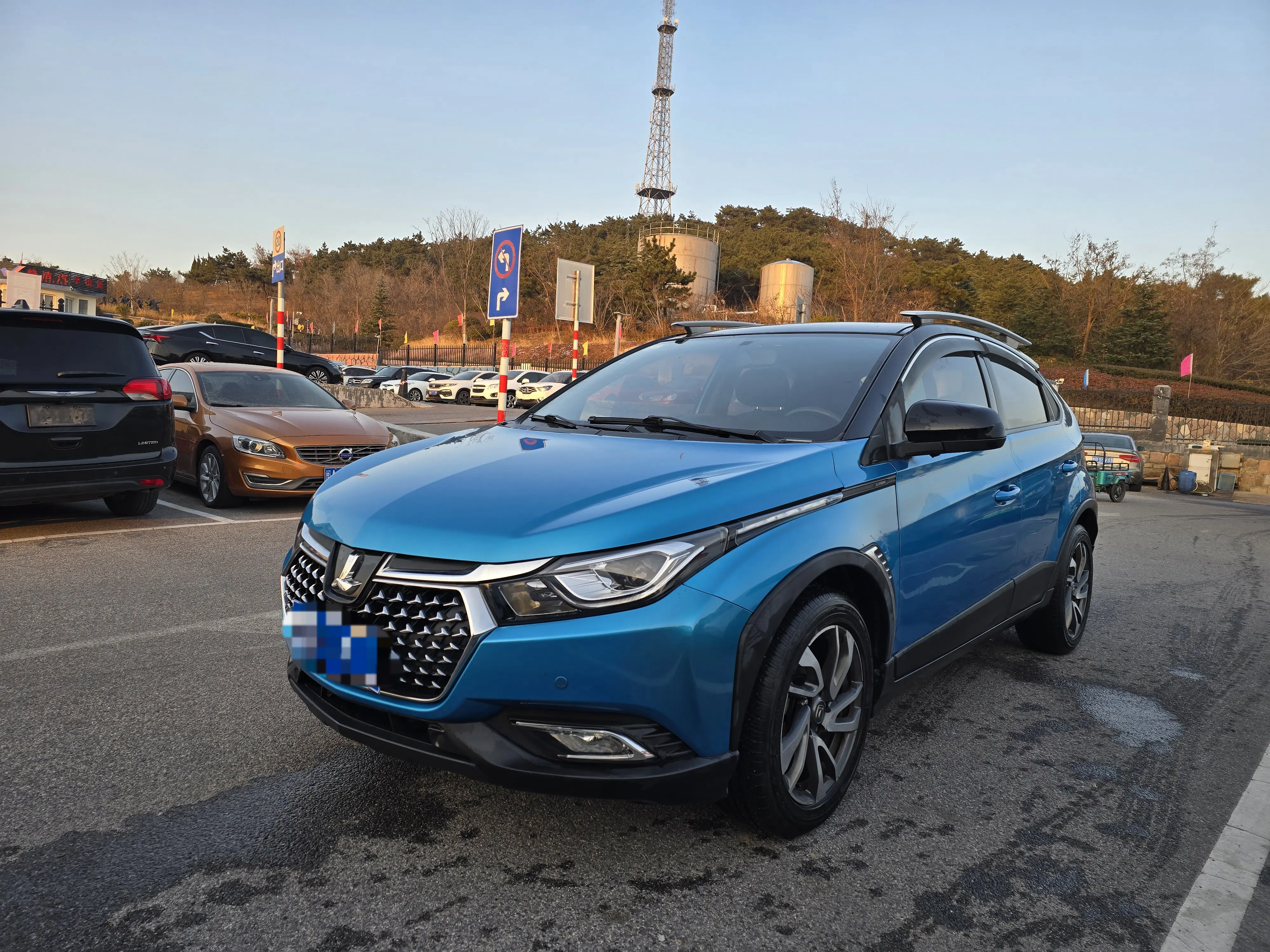 Nazhijie U5 SUV  из Китая