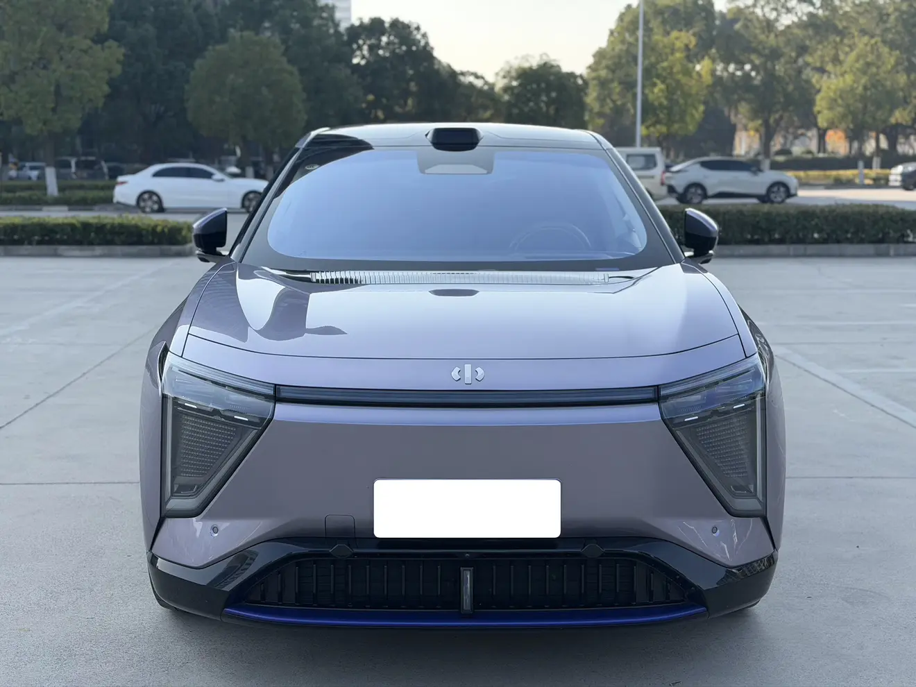 HiPhi Y  из Китая