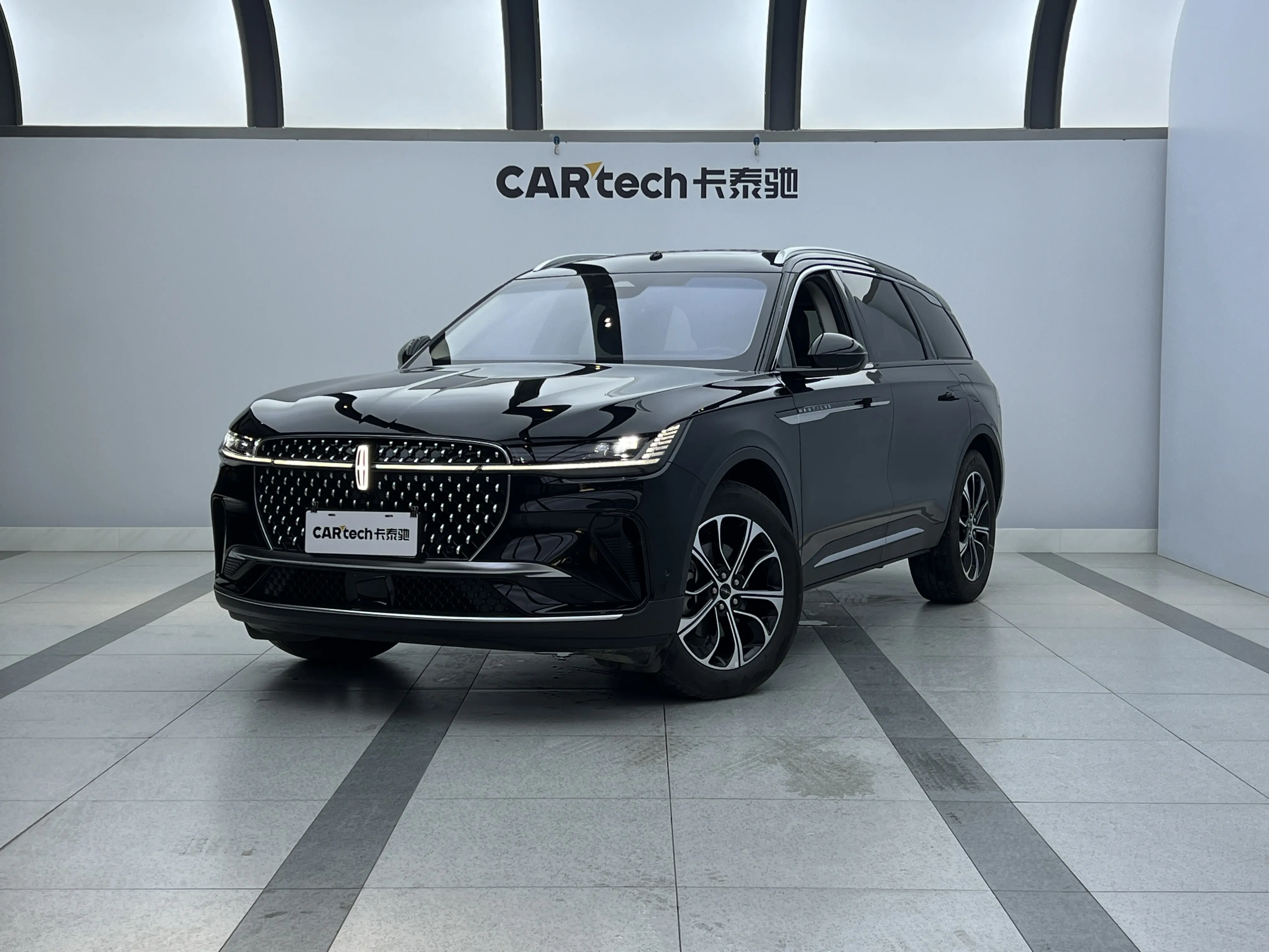 Lincoln Navigator  из Китая