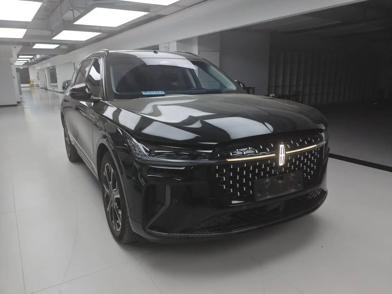 Lincoln Navigator  из Китая